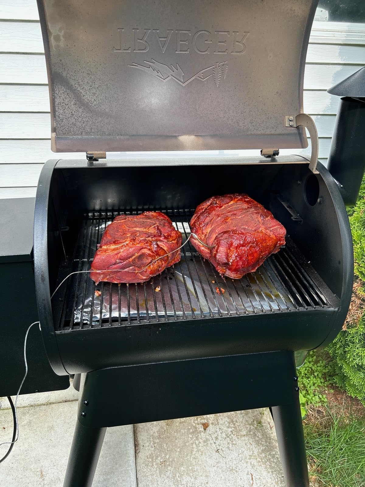 Traeger Grills Pro 22 Wood Pellet Grill & Smoker, Electric Pellet Smoker Grill Combo, 6-in-1 BBQ Versatility, 572 sq. in. Grilling Capacity, Meat Probe, 450 Degree Max Temperature, 18LB Hopper, Bronze Customer Review Traeger Grills Pro 22 Wood Pellet Grill & Smoker, Electric Pellet Smoker Grill Combo, 6-in-1 BBQ Versatility, 572 sq. in. Grilling Capacity, Meat Probe, 450 Degree Max Temperature, 18LB Hopper, Bronze - Customer Photo 5