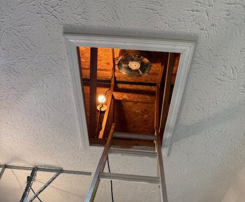 iLIVING HYBRID Ready Smart Thermostat Solar Roof Attic Exhaust Fan, 14\