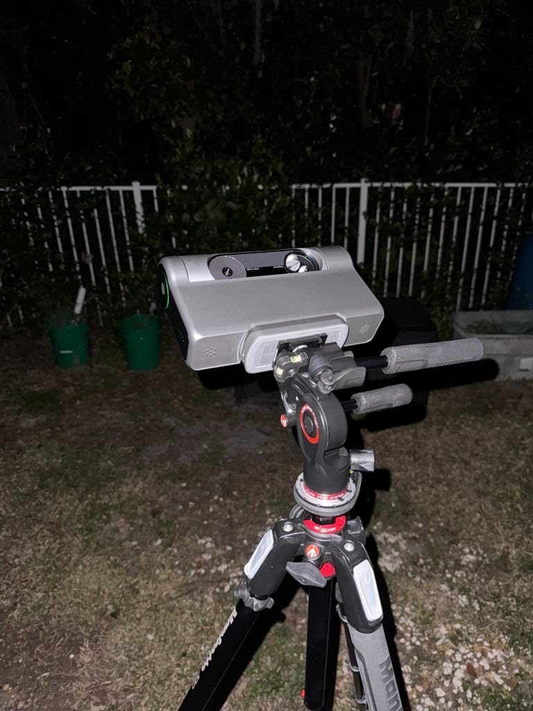 Manfrotto Befree Live, Travel Video Tripod with Video Camera Head and Lever Closure, Aluminum Tripod for DSLR, Mirrorless, Reflex Cameras and Video Cameras - Customer Photo 2