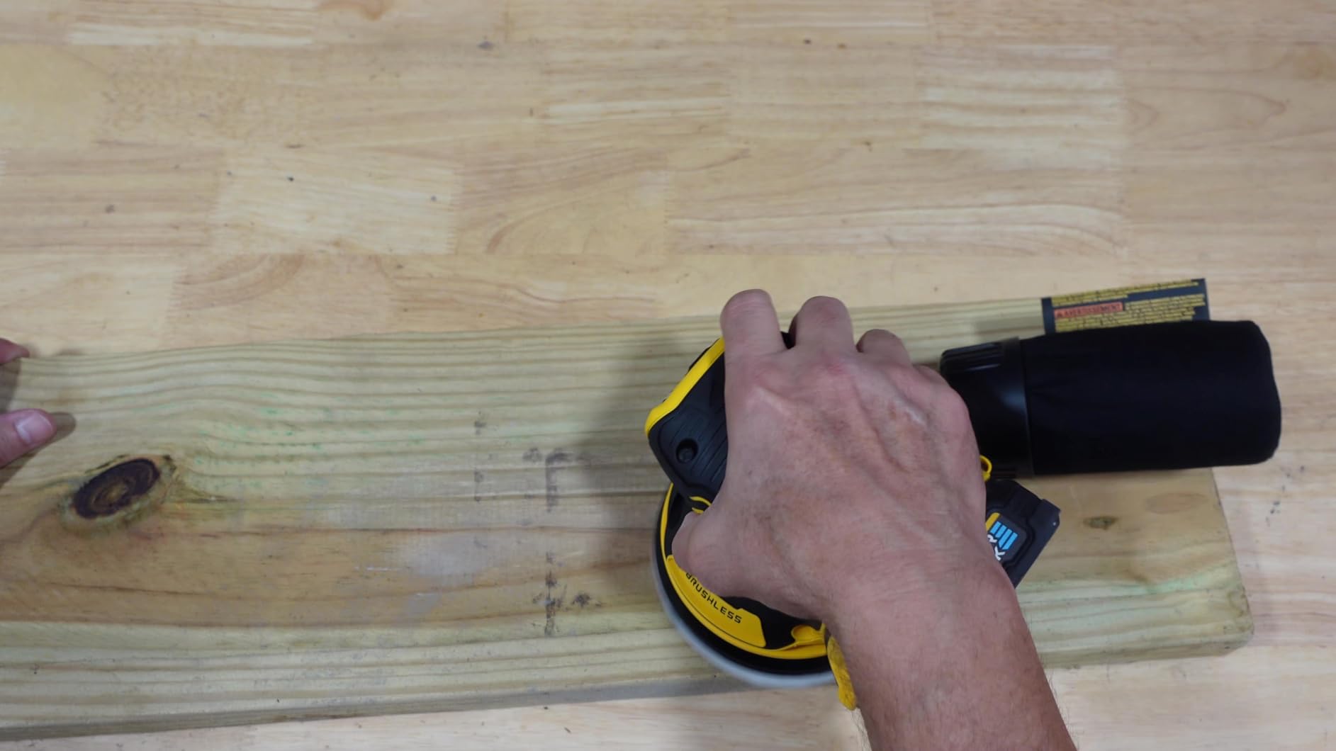DEWALT 20V MAX Orbital Sander, Tool Only (DCW210B) - Customer Photo 2