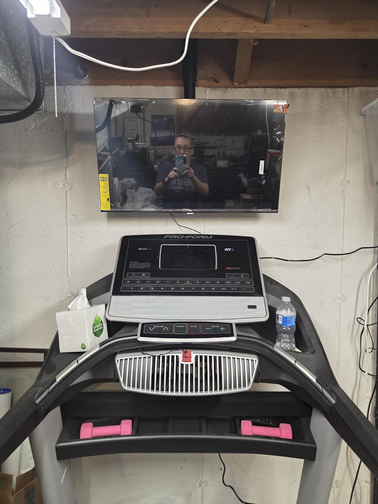 WALI Ceiling TV Mount for 26-65 Inch LCD LED OLED 4K TVs, Hanging Pole Ceiling Mount TVs Bracket Up Down, TV Mounts for Gym Patio Gazebo, up to 110lbs, Max VESA 400x400mm (CM2665), Black - Customer Photo 1