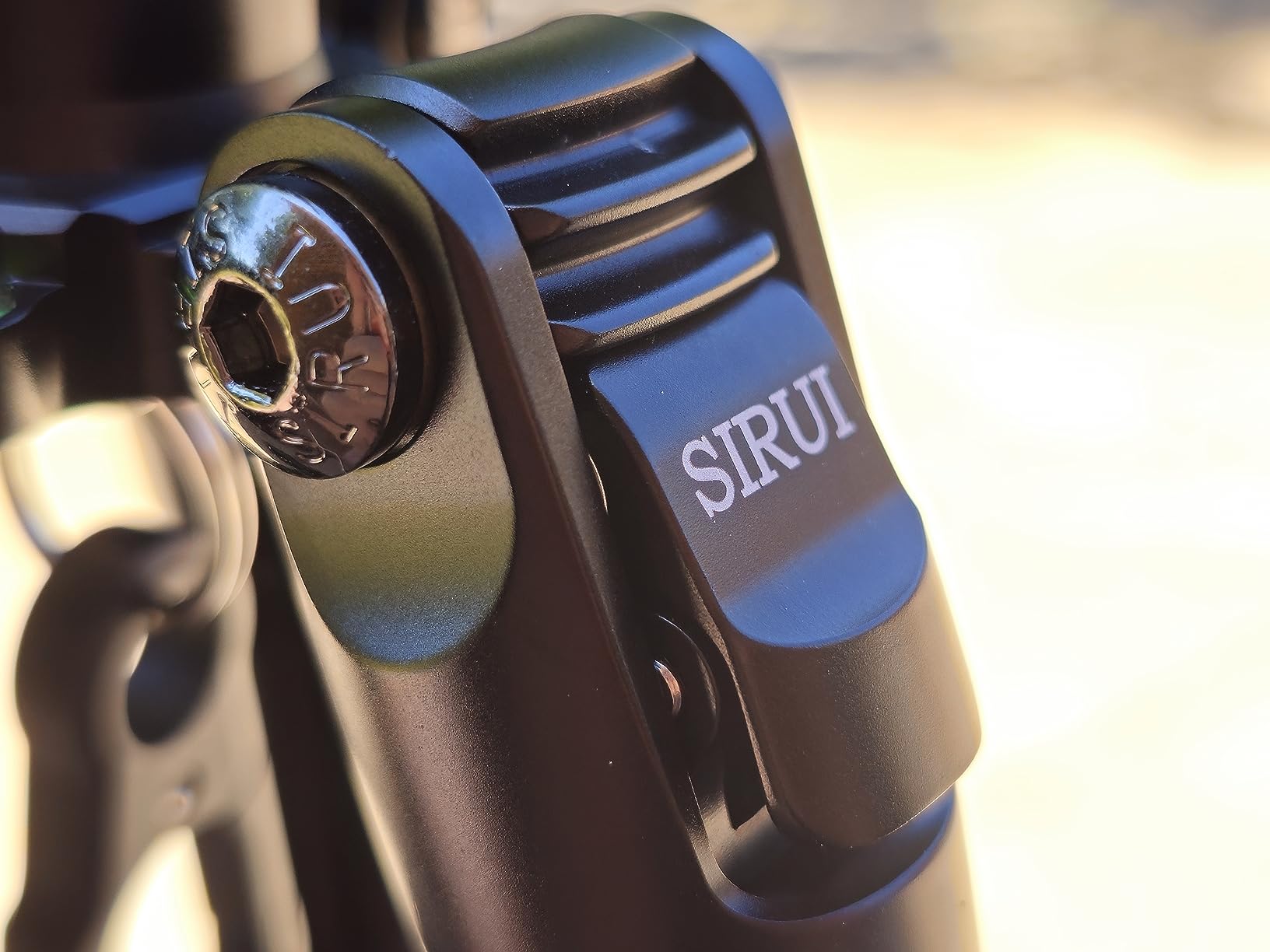 SIRUI Lightweight Carbon Fiber Travel Tripod, 52