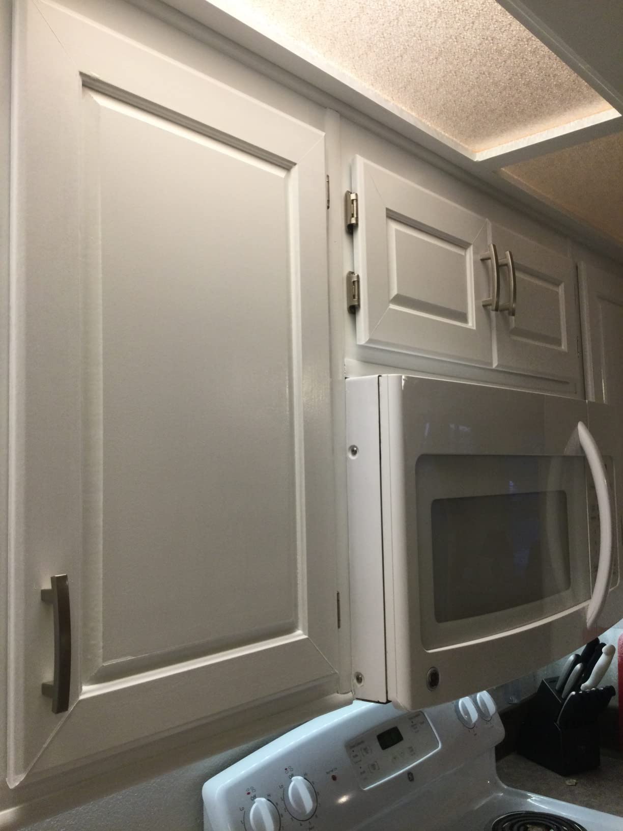 INSL-X CC550109A-01 Cabinet Coat Enamel, Satin Sheen Paint, White, 128 Fl Oz (Pack of 1) - Customer Photo 1