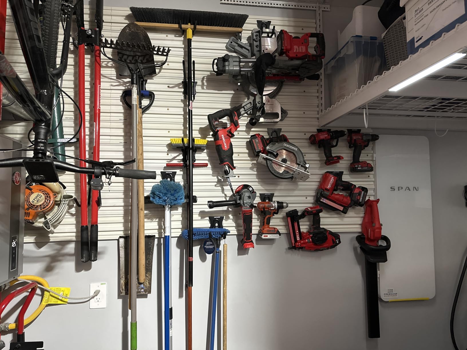 CRAFTSMAN V20 Cordless Sliding Miter Saw, 7-1/4 inch, Single Bevel, Battery and Charger Included (CMCS714M1) - Customer Photo 1