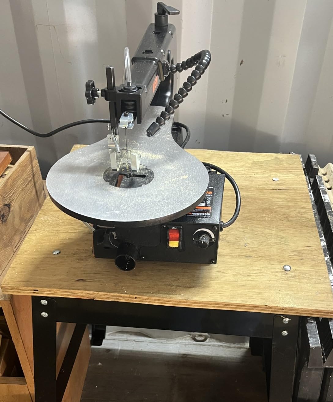 WEN Variable Speed Scroll Saw, 16-Inch with Work Light (3921) - Customer Photo 1