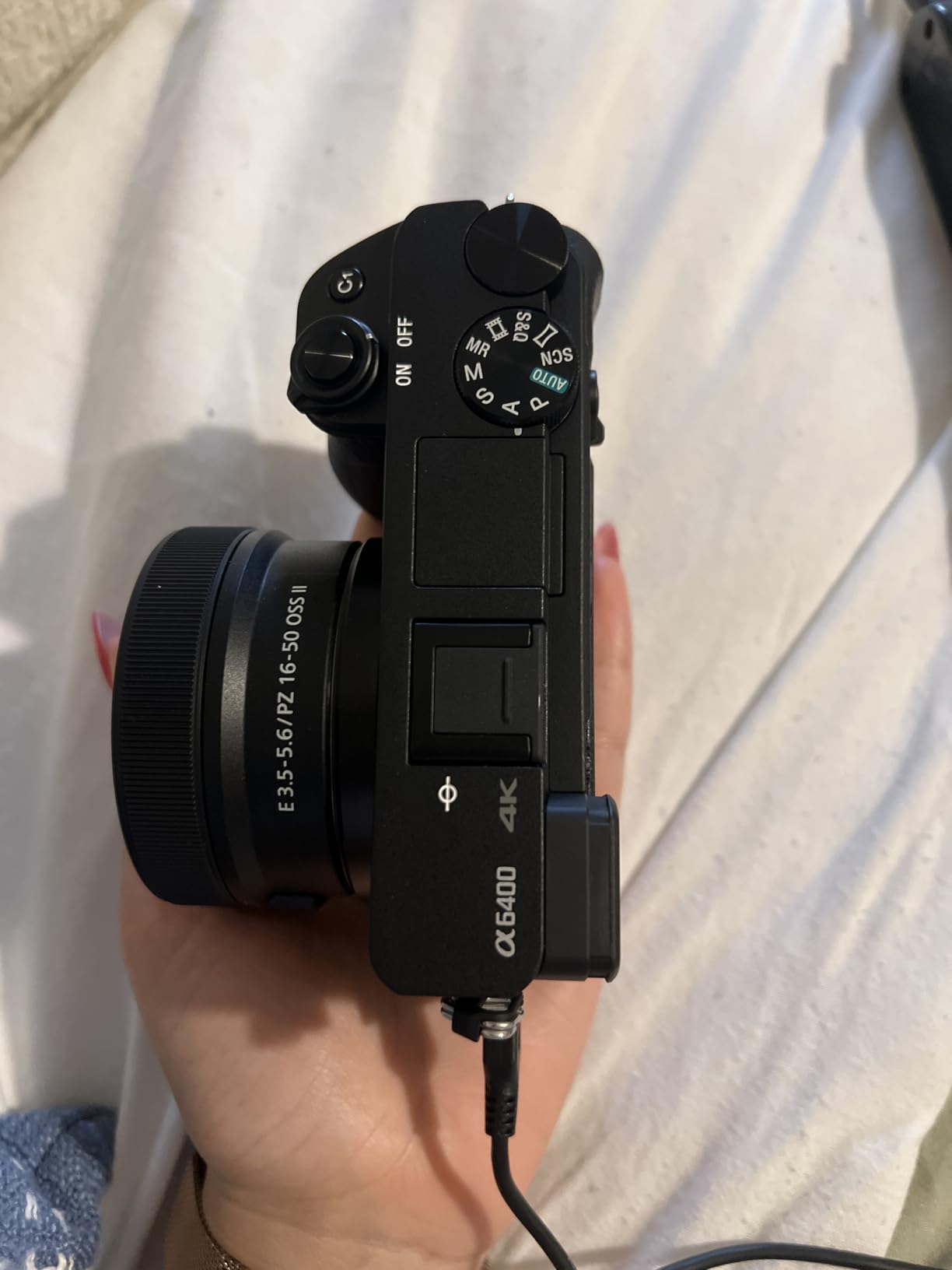 Sony Alpha a6400 Mirrorless Camera - Customer Photo 3