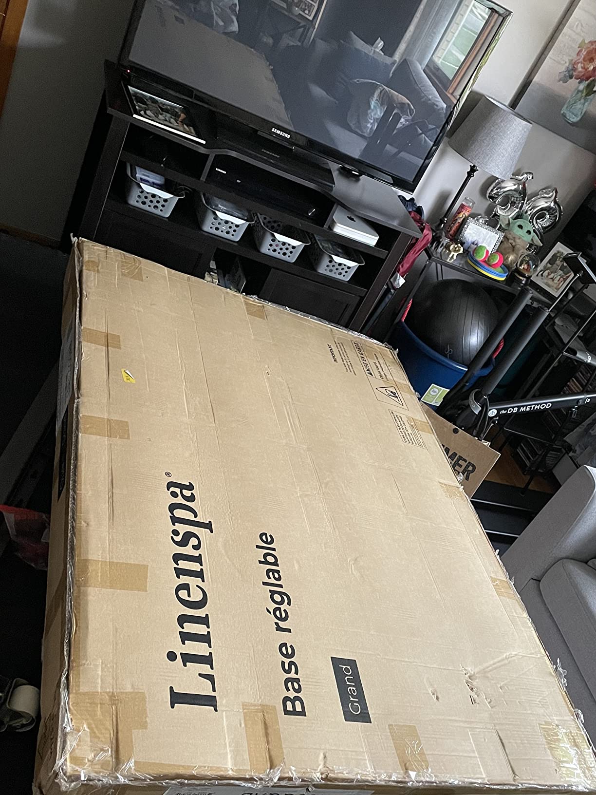 Linenspa Adjustable Bed Frame - Independent Head and Foot Incline - Powerful Quiet Motor - Easy Toolless Assembly - Lounge - Watch TV - Working - Reading - Ergonomic - Electric Bed Base - Queen Size - Customer Photo 1