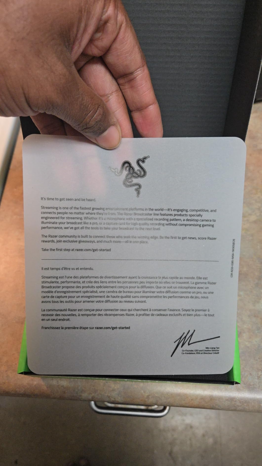 Razer Razer Ripsaw HD Game Streaming Capture Card: 4K Passthrough - 1080P FHD 60 FPS Recording - Compatible W/ PC, PS4, Xbox One, Nintendo Switch - Customer Photo 1