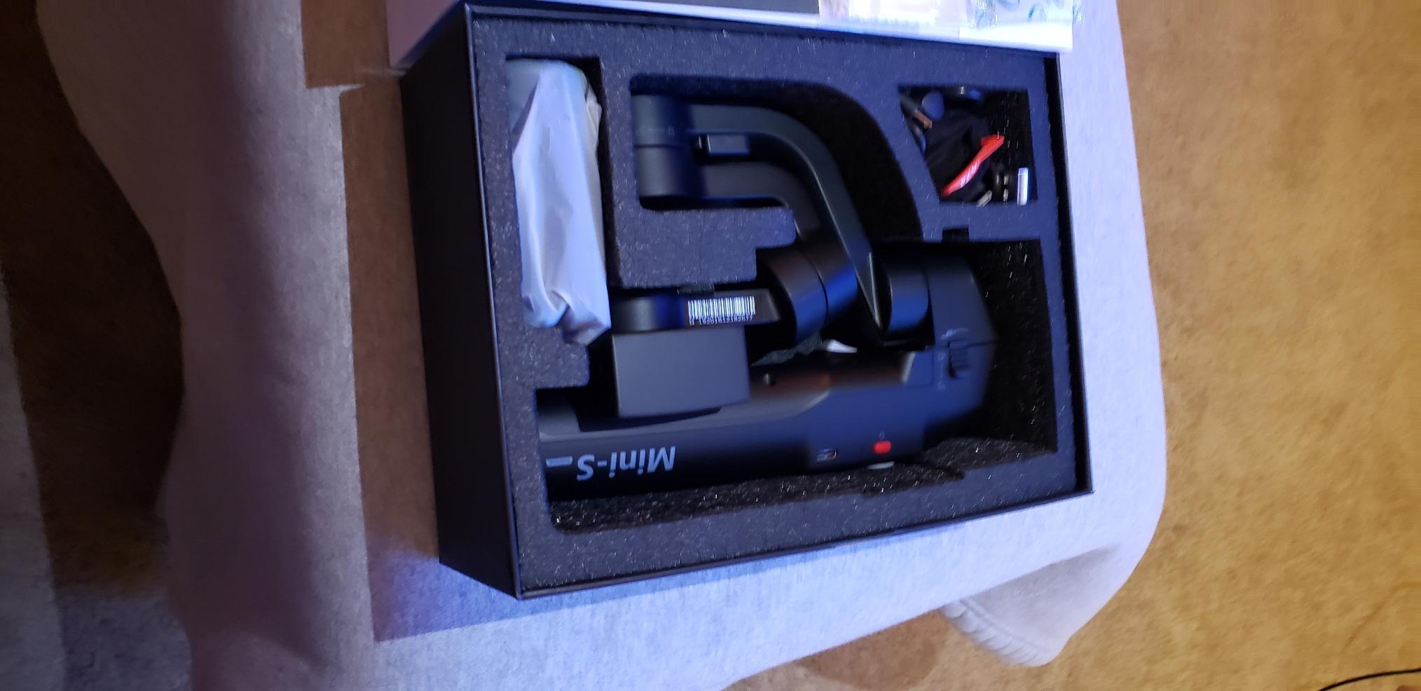 MOZA MINI S Essential Gimbal Foldable Stabilizer for Smartphone Timelapse Object Tracking Zoom Vertigo Inception 3-Axis Video Stabilizer for iPhone Xs/Xr/X/12/13 Pro Samsung Note S21/S22 - Customer Photo 1