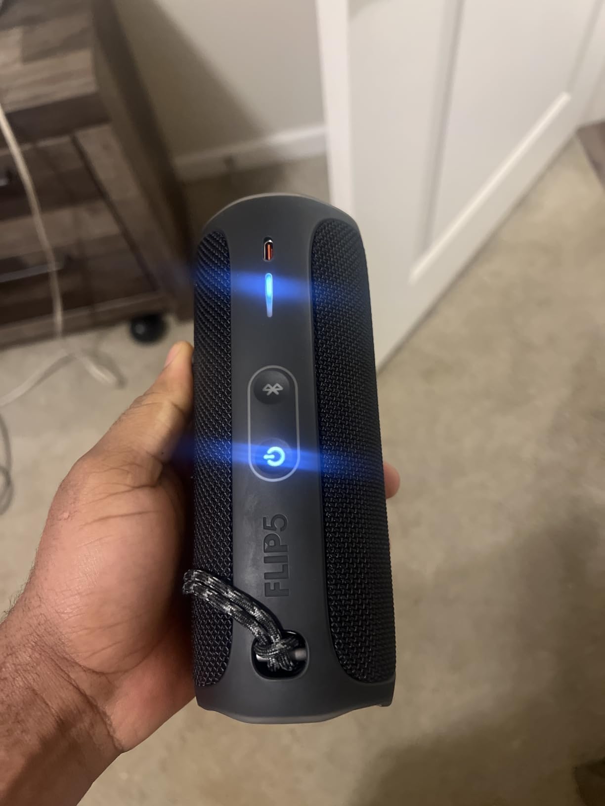 JBL FLIP 5, Waterproof Portable Bluetooth Speaker, Black, Small - Customer Photo 1