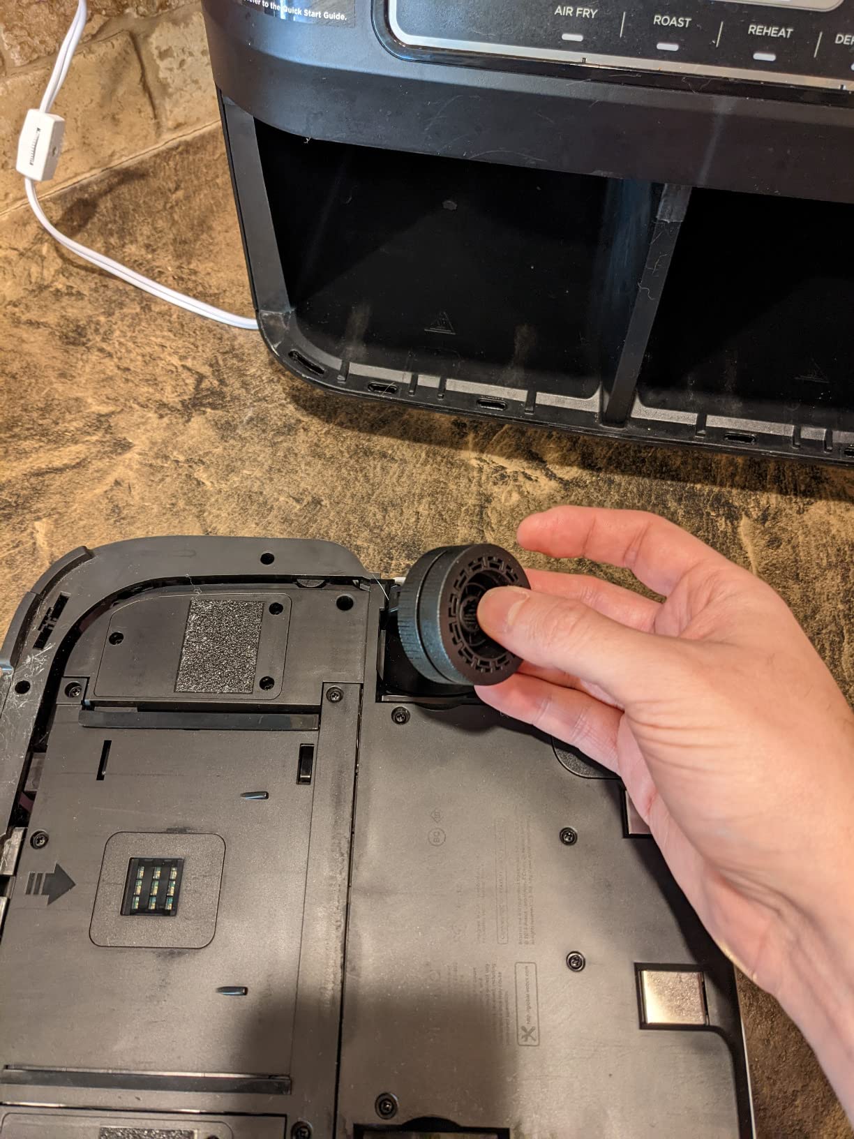 iRobot Braava Jet M6 (6110) Ultimate Robot Mop- Wi-Fi Connected, Precision Jet Spray, Smart Mapping, Works with Alexa, Ideal for Multiple Rooms, Recharges and Resumes, White - Customer Photo 2