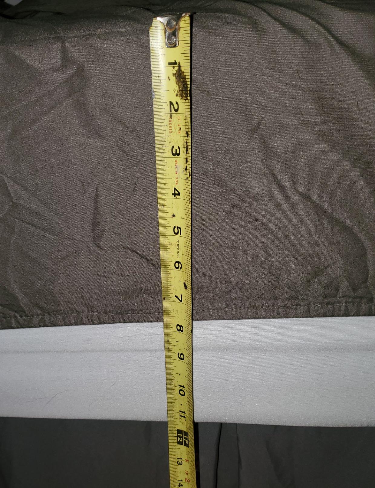 Amazon Basics Gel Memory Foam Mattress, Firm, Cooling, King Size Mattress, CertiPUR-US® Certified Foam, 80 x 76 x 10 inches, White/Gray - Customer Photo 1