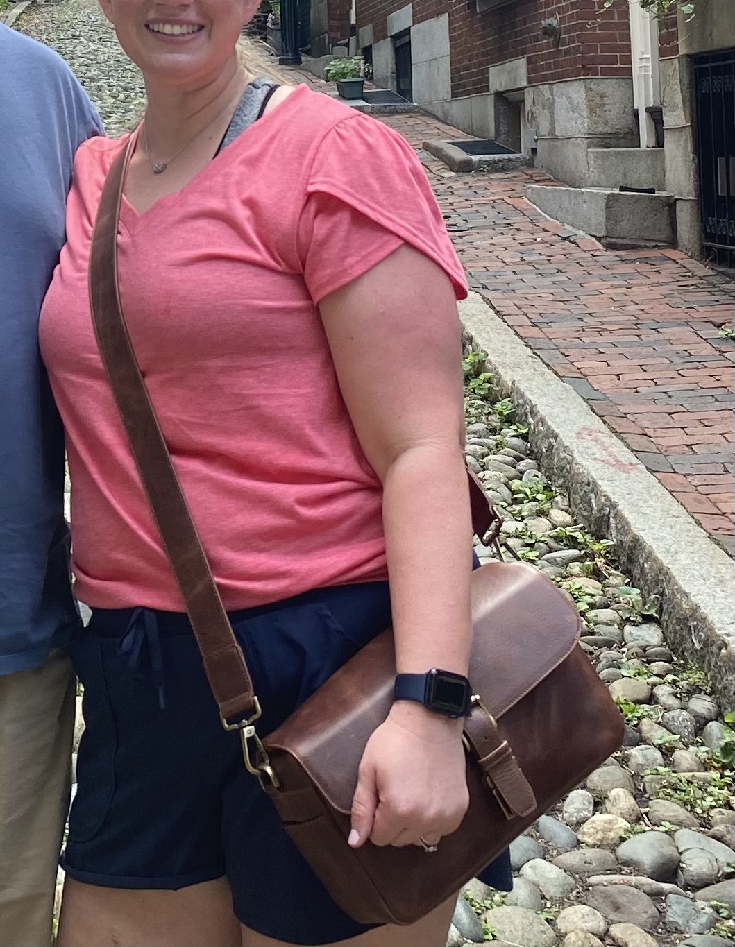 MegaGear Torres Genuine Leather Camera Messenger Bag for Mirrorless, Instant and DSLR Cameras - Customer Photo 1