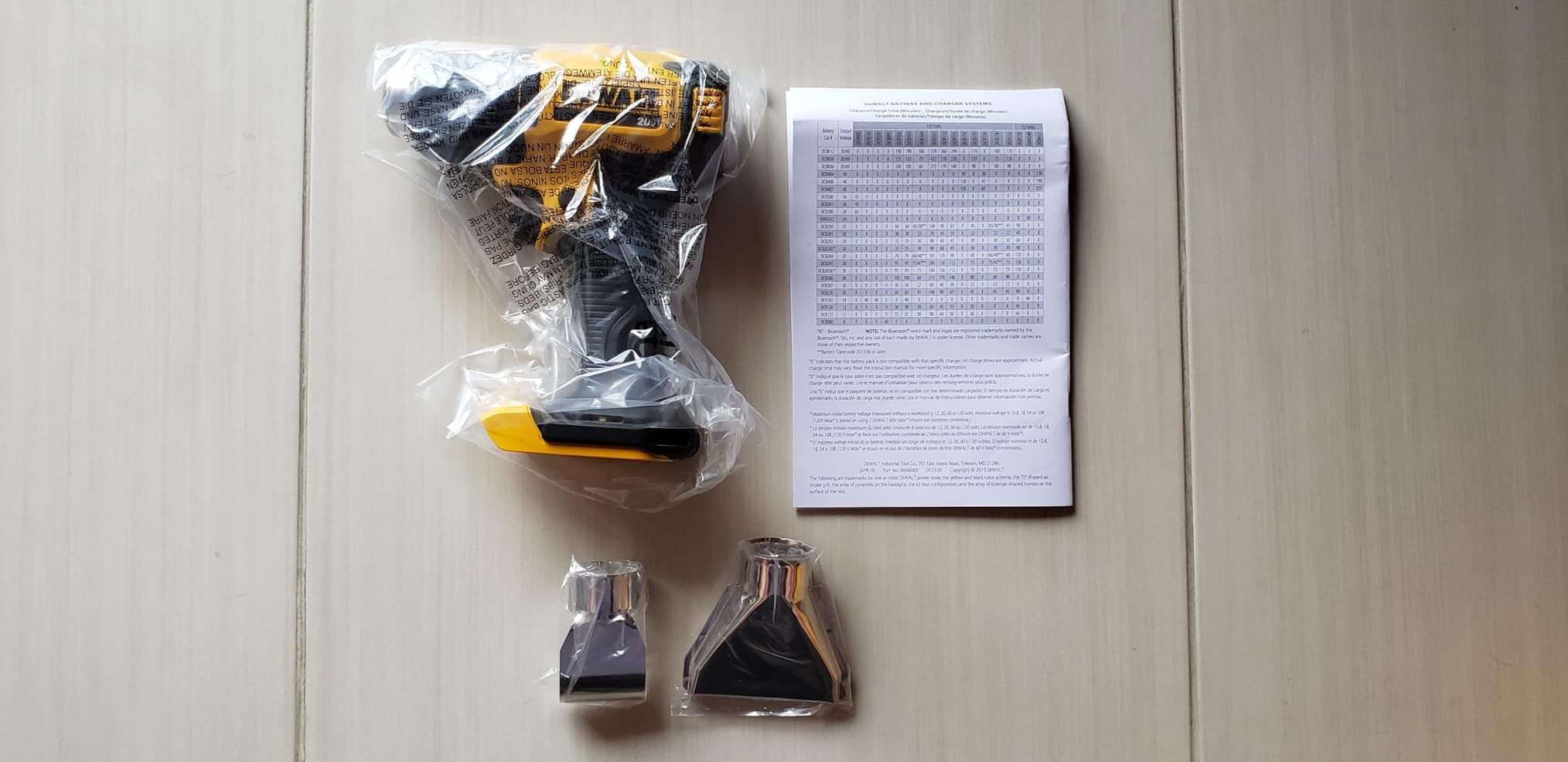 DEWALT 20V MAX Heat Gun, Cordless, Up to 990 Degrees, 42 Minutes of Run Time, LED Light, Heatgun with Flat and Hook Nozzle Attachments, Tool Only (DCE530B) - Customer Photo 1