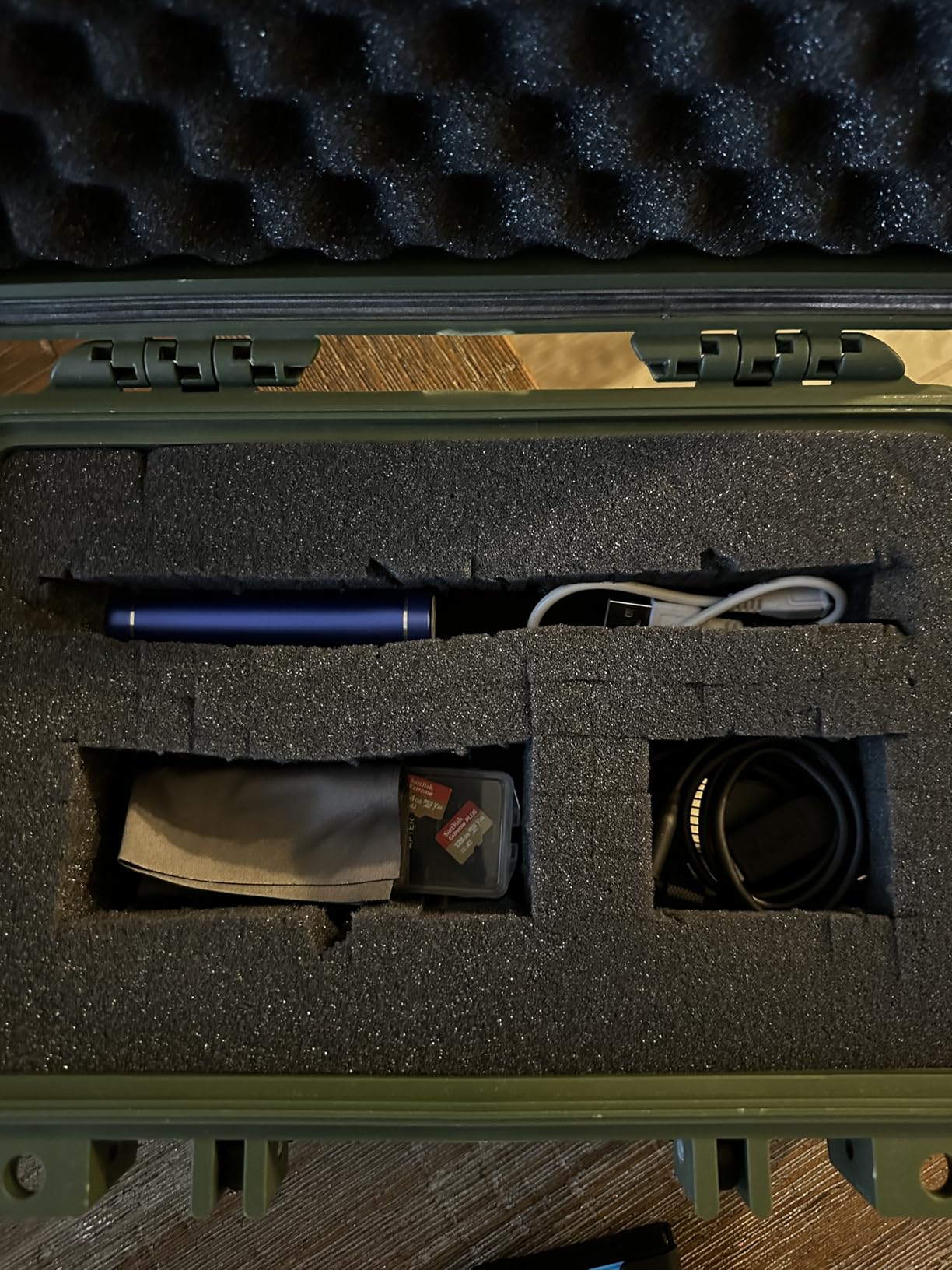 MEIJIA Portable All Weather Waterproof Protective Hard Case, Small Camera Case,Dry Case with Customizable Foam,Fit Use of Drones, Camera,Equipments, 11.65 x8.35x3.78 Customer Review MEIJIA Portable All Weather Waterproof Protective Hard Case, Small Camera Case,Dry Case with Customizable Foam,Fit Use of Drones, Camera,Equipments, 11.65 x8.35x3.78 - Customer Photo 1