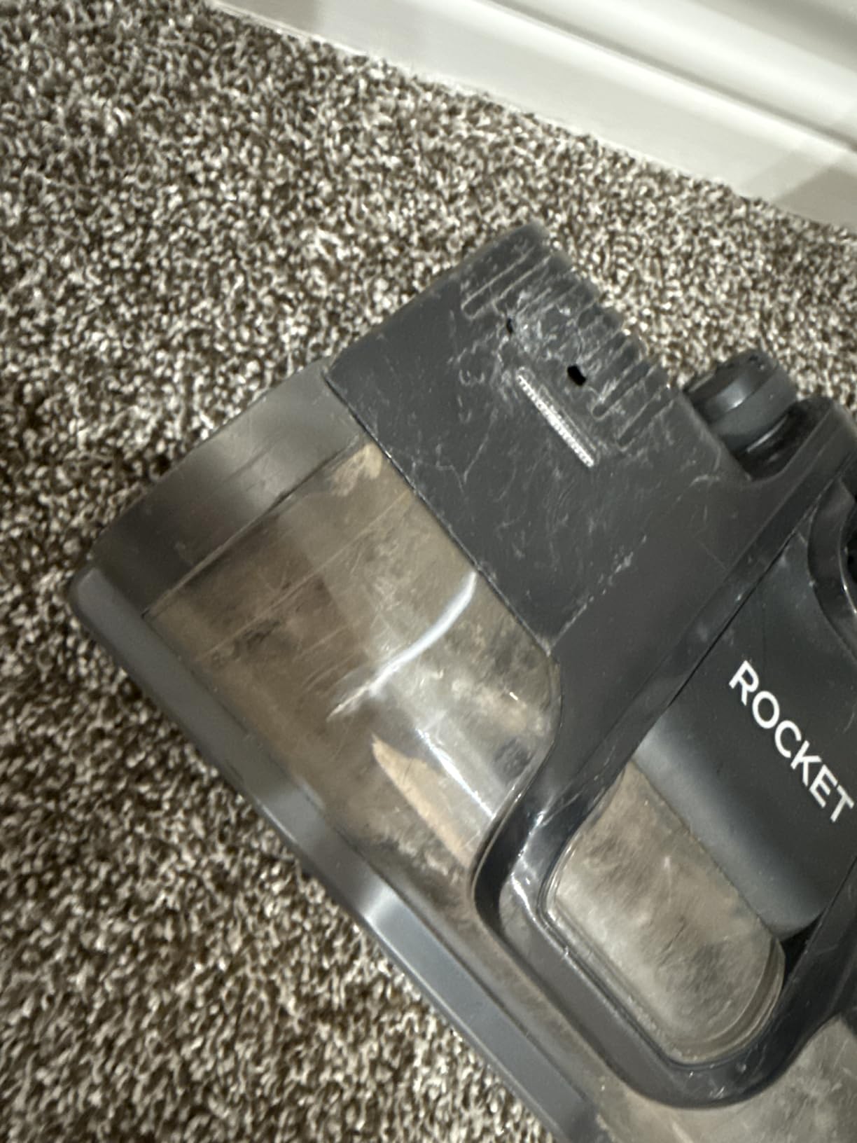 Shark | Pet Cordless Vacuum Cleaner | LED Headlights | Removable Handheld Vacuum for Pet Hair | Crevice Tool & Pet Multi-Tool Included | 40min Runtime | For Carpet & Hard Floors | Grey | IX141 - Customer Photo 1