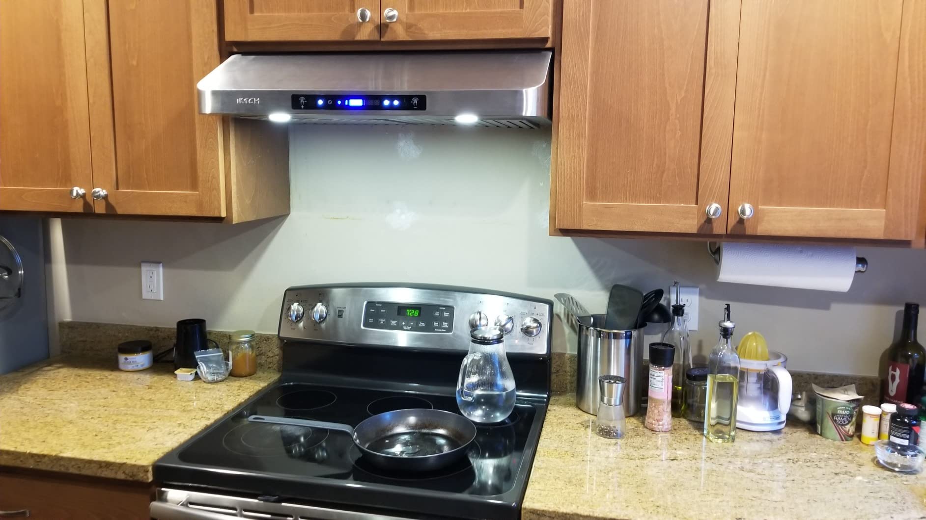 IKTCH 30 Inch Under Cabinet Range Hood with 900-CFM, 4 Speed Gesture Sensing&Touch Control Panel, Stainless Steel Kitchen Vent with 2 Pcs Baffle Filters(IKC01-30) - Customer Photo 1