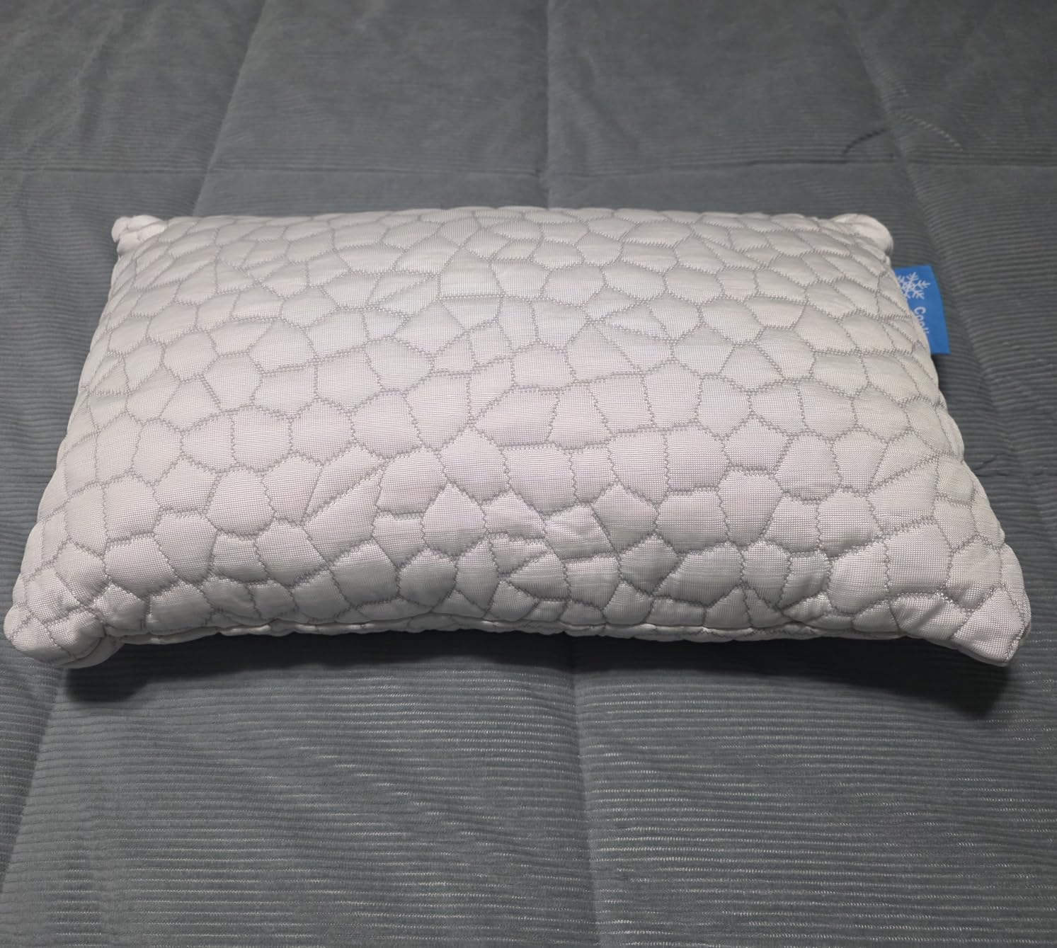 QUTOOL Cooling Pillow for Sleeping 2 Pack, Luxury Shredded Memory Foam Bed Queen Pillows Set of 2, Cool Pillow for Hot Sleepers Adjustable Firm Pillow for Side, Back, Stomach Sleepers Soft Yet Support - Customer Photo 1