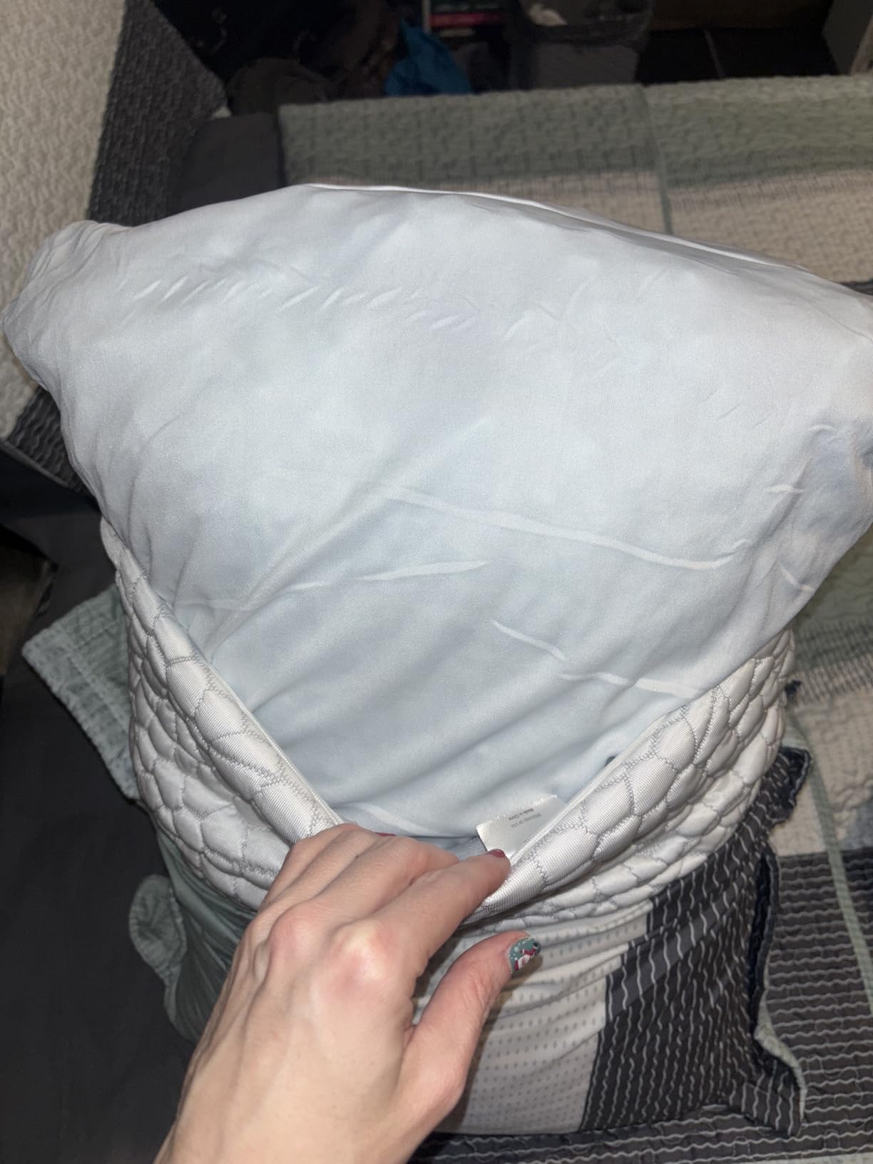 Cooling Bed Pillows Queen Size Set of 2, Shredded Memory Foam Pillows for Sleeping, Adjustable Firm Pillow for Side Back Stomach Sleepers, Gel Cool Pillow for Hot Sleepers Neck Support - Customer Photo 2