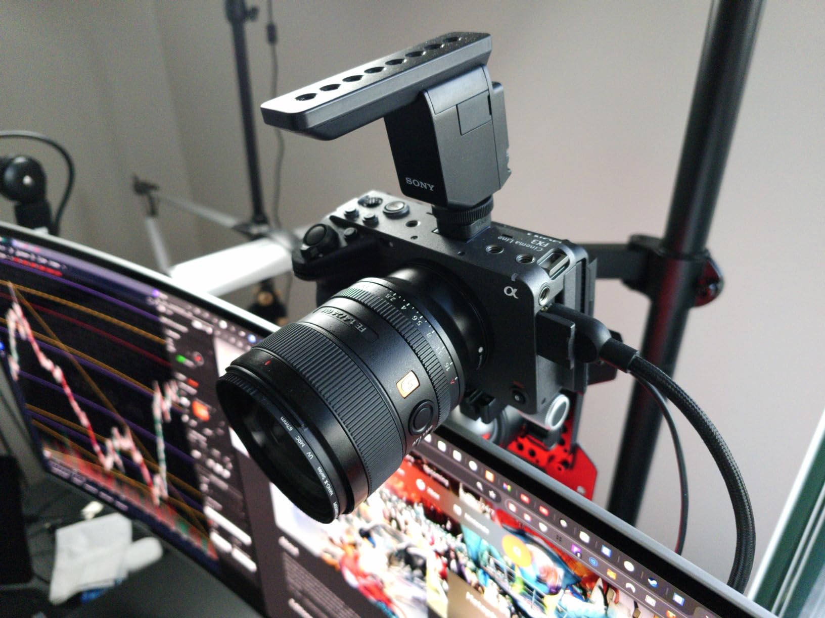 Sony ECM-B1M Compact Shotgun Microphone with Digital Audio Interface,Black Customer Review Sony ECM-B1M Compact Shotgun Microphone with Digital Audio Interface,Black - Customer Photo 2