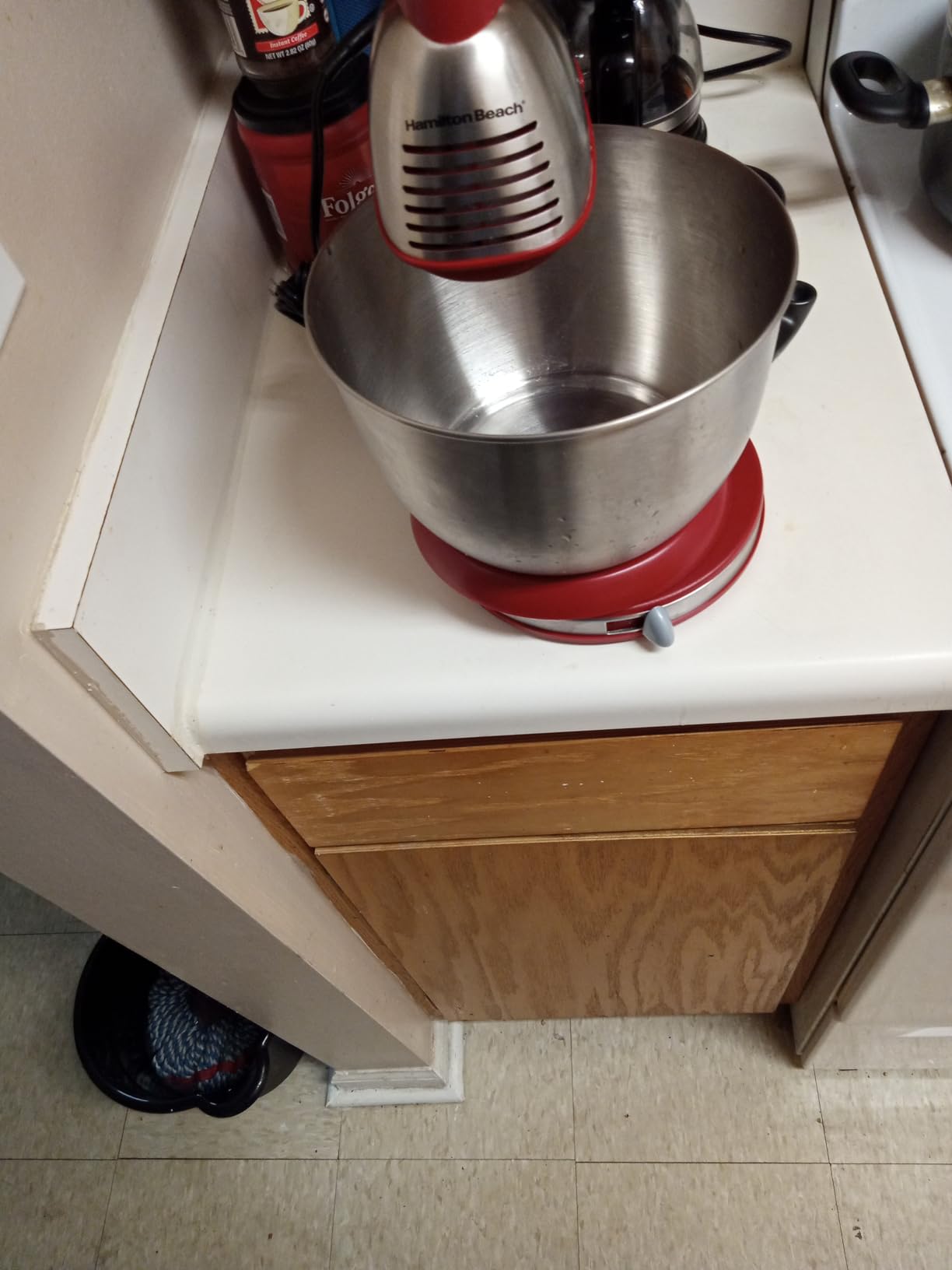 Hamilton Beach Classic Stand and Hand Mixer, 4 Quarts, 6 Speeds with QuickBurst, Bowl Rest, 290 Watts Peak Power, Black and Stainless - Customer Photo 4