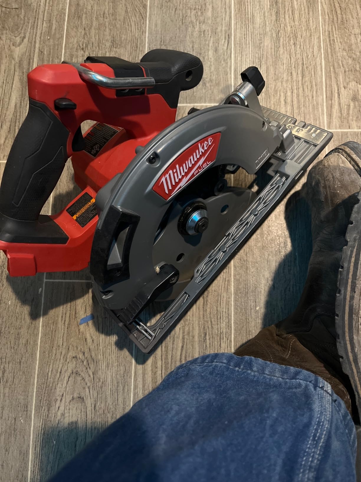 Milwaukee 2732-20 M18 Fuel 18 Volt Lithium-Ion 15 Amp 7-1/4 Inch Cordless Circular Saw (Tool Only) - Customer Photo 3