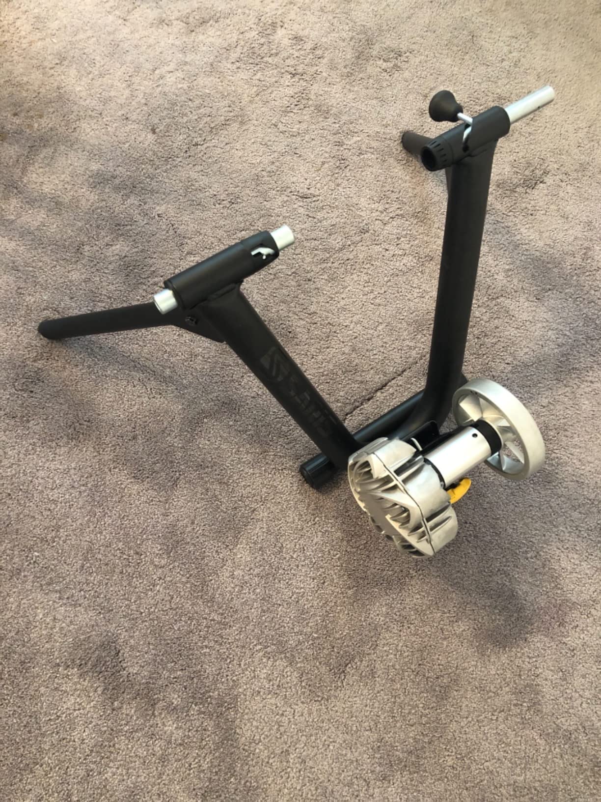 Saris Fluid2 Indoor Bike Trainer, Smart Equipped Option, Fits Road and Mountain Bikes, Compatible with Zwift App - Customer Photo 5