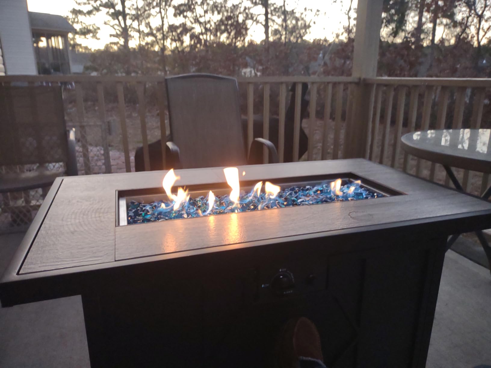 BALI OUTDOORS Gas FirePit Table, 28 inch 50,000 BTU Square Outdoor Propane Fire Pit Table with Lid and Blue Fire Glass - Customer Photo 1
