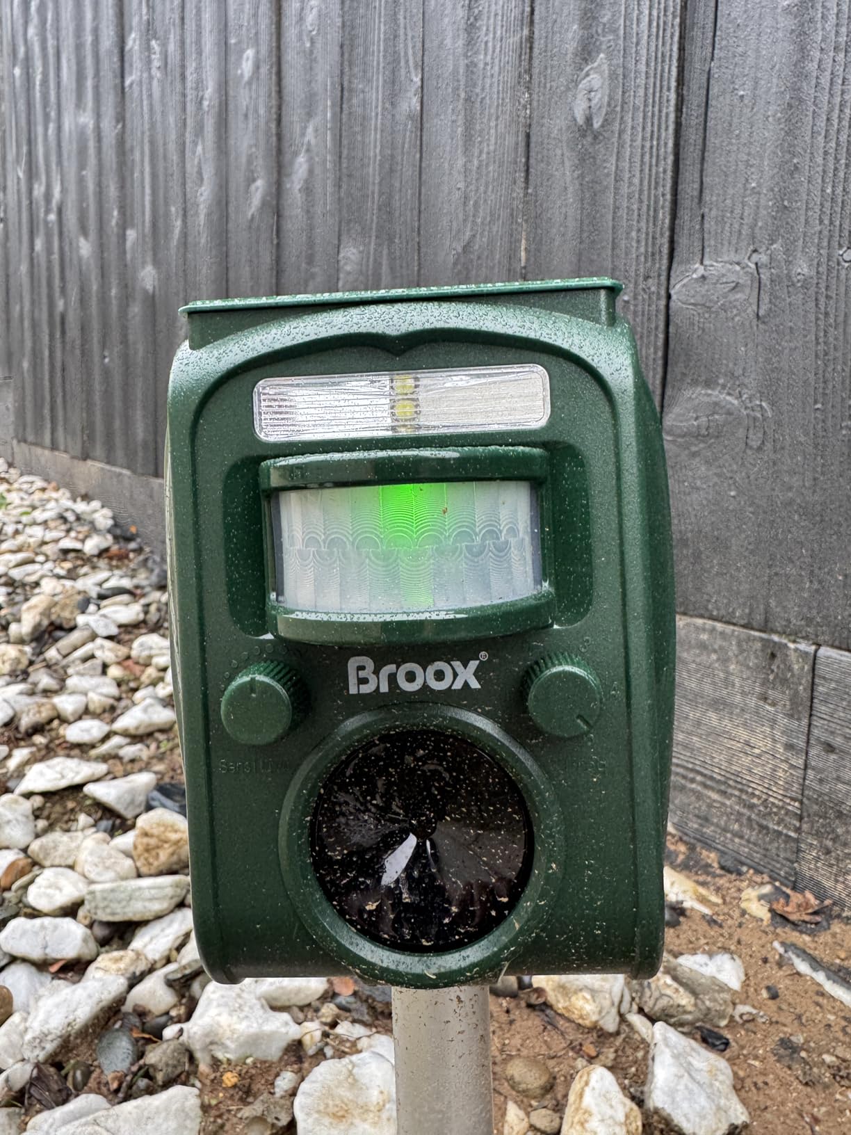Broox 2025 Upgraded Solar Animal Repellent, Cat Repellent Outdoor, Squirrel Repellent, Deer Repellent, Ultrasonic pest Repeller, Waterproof IP 65, Motion Detection, Dog, Raccoon, Skunk, Rabbit, Rodent - Customer Photo 1