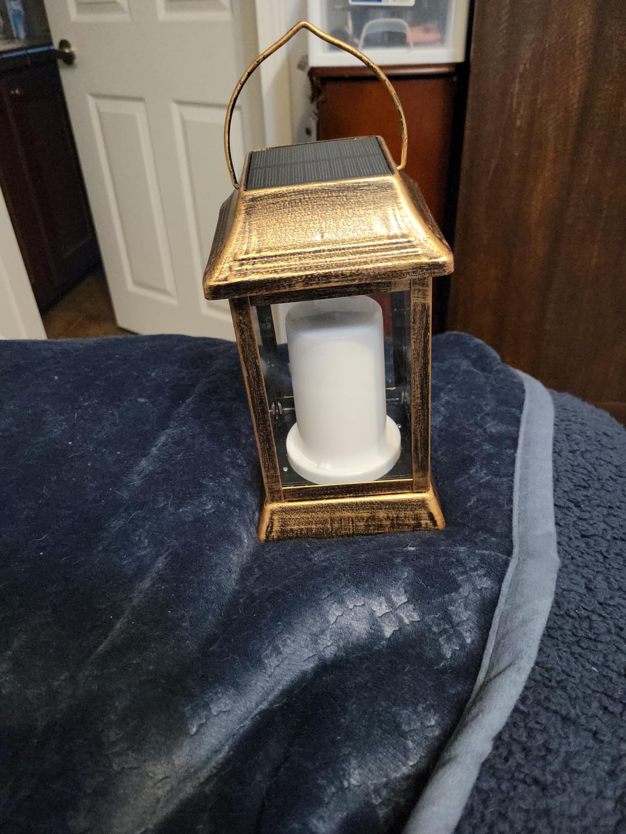 TomCare Solar Lights Metal Flickering Flame Solar Lantern Outdoor Hanging Lanterns Decorative Lighting Heavy Duty Solar Powered Waterproof Umbrella Lighting for Garden Yard Patio Deck, 2 Pack (Black) - Customer Photo 2