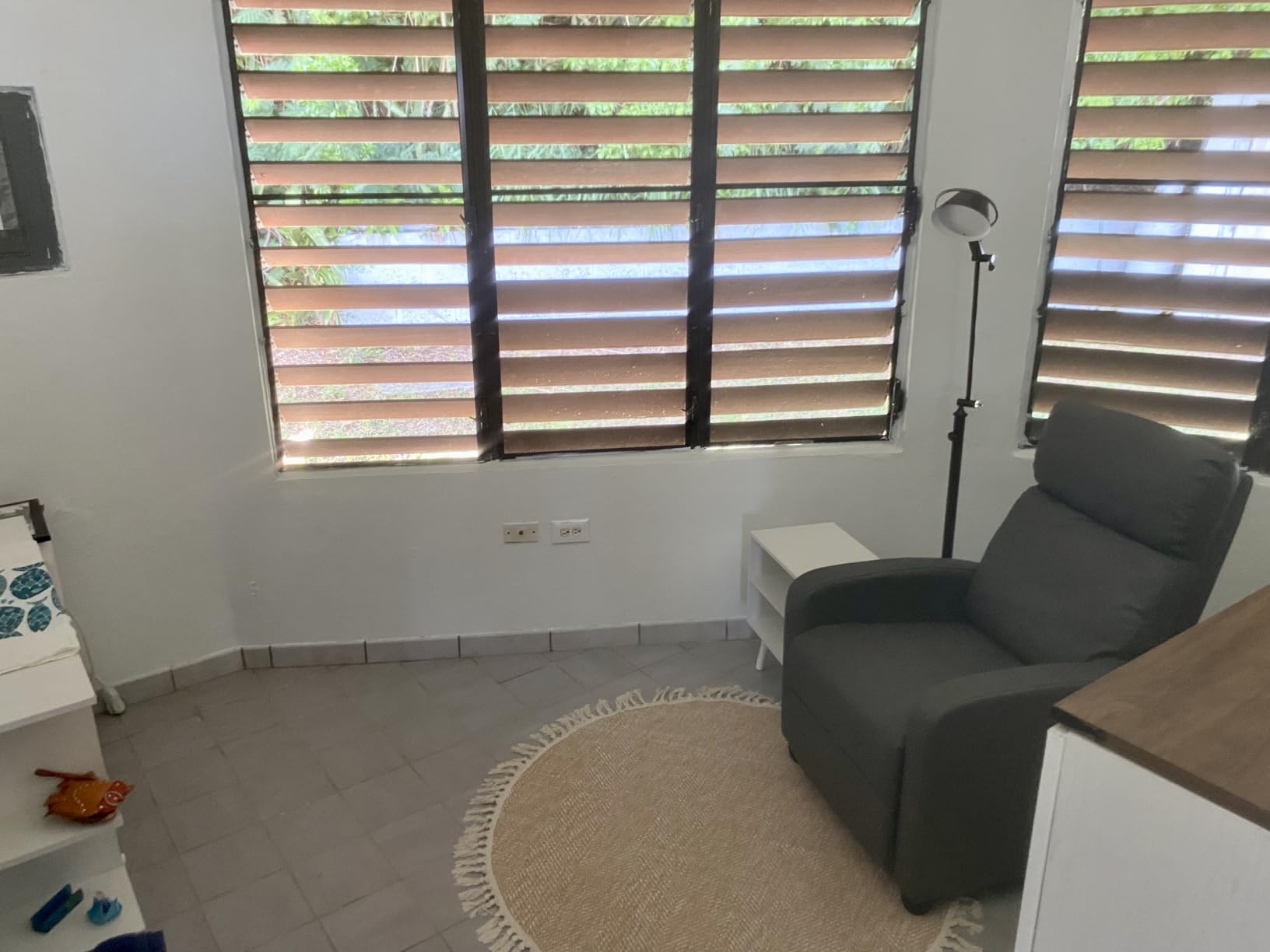 Yaheetech Recliner Chair PU Leather Recliner Sofa Home Theater Seating with Lumbar Support Overstuffed High-Density Sponge Push Back Recliners Armchair for Living Room - Customer Photo 1