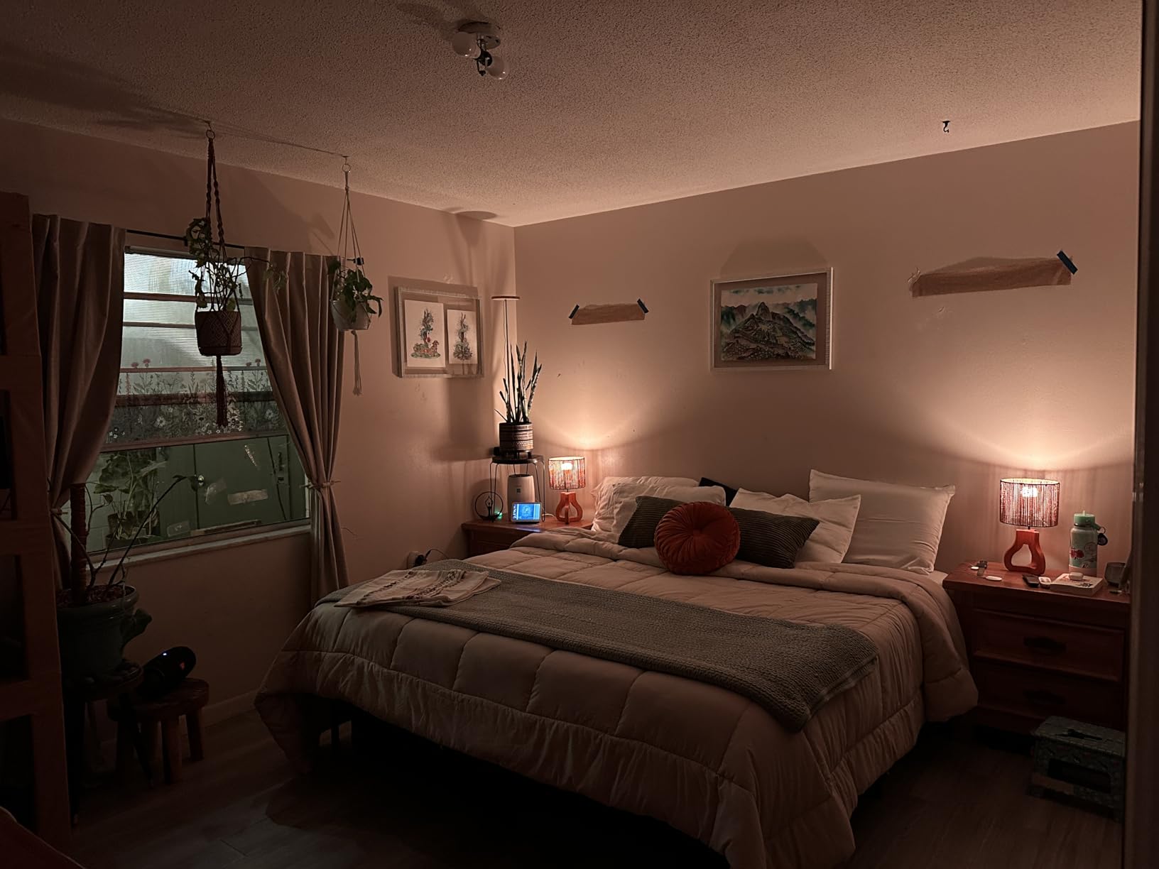 Bedsure Comforter Duvet Insert - Quilted Comforters Queen Size, All Season Duvet, GentleSoft Down Alternative Bedding, with 8 Tabs, Gifts for Women/Men, White, Queen 88 x 88 Inches - Customer Photo 2