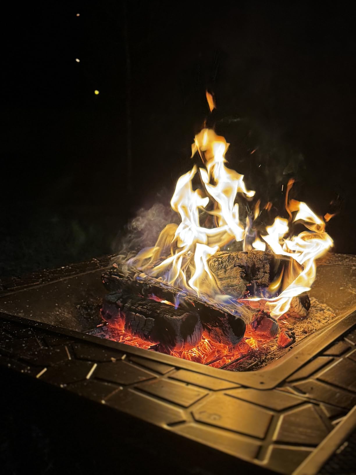 Yaheetech Multifunctional Fire Pit Table 32in Square Metal Firepit Stove Backyard Patio Garden Fireplace for Camping, Outdoor Heating, Bonfire and Picnic customer photo 1