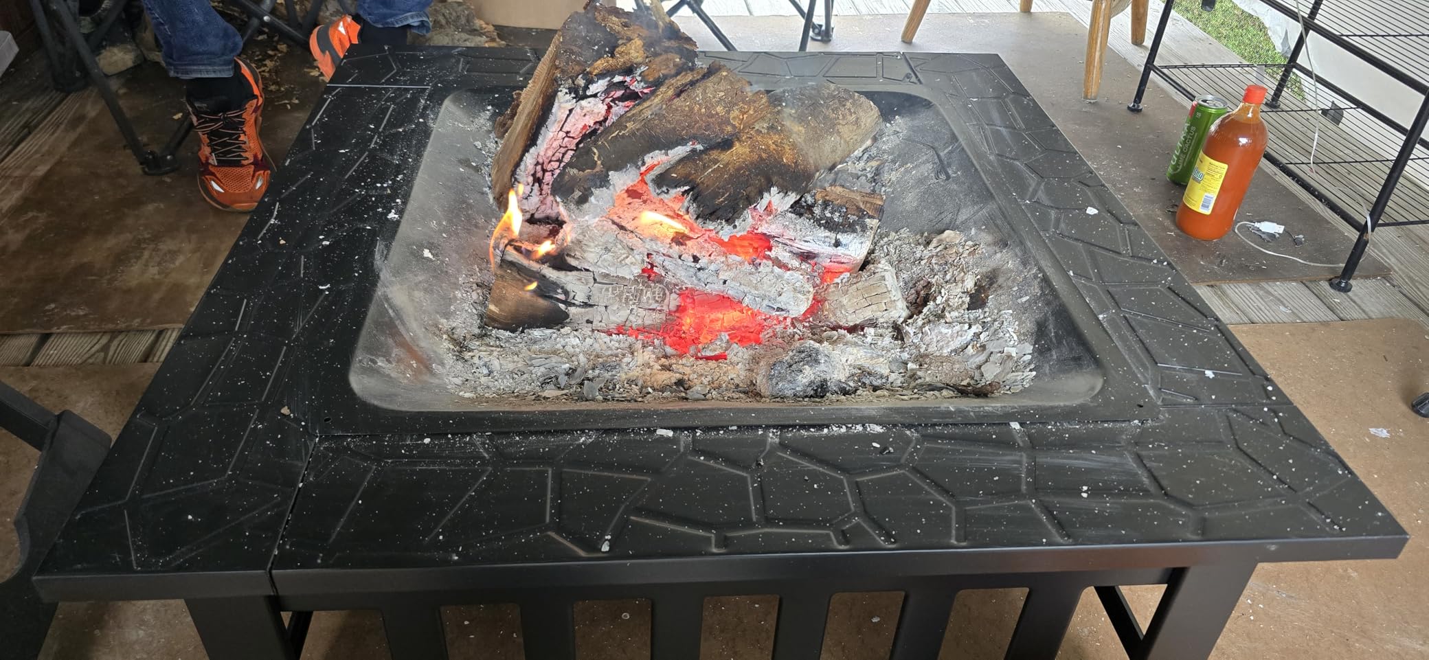 Yaheetech Multifunctional Fire Pit Table 32in Square Metal Firepit Stove Backyard Patio Garden Fireplace for Camping, Outdoor Heating, Bonfire and Picnic customer photo 2