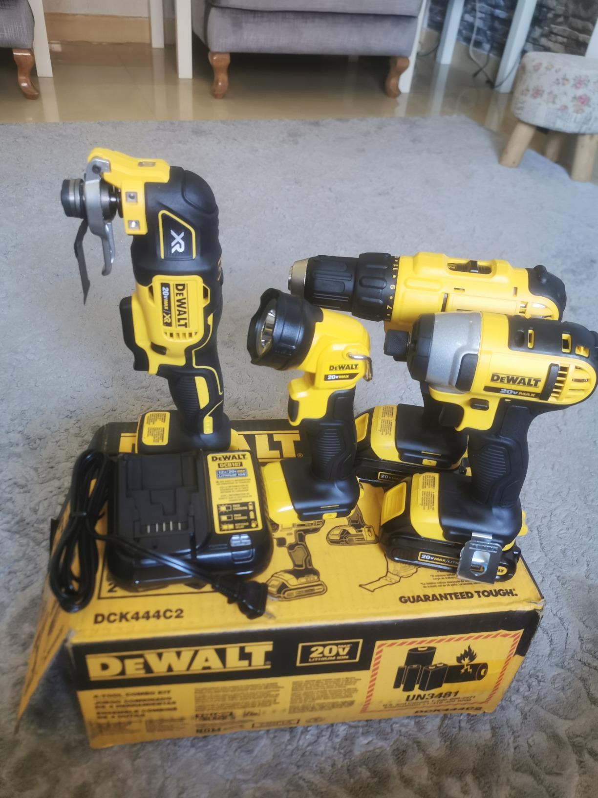 DEWALT 20V MAX Power Tool Combo Kit, 4-Tool Cordless Power Tool Set with 2 Batteries and Charger (DCK444C2) - Customer Photo 3