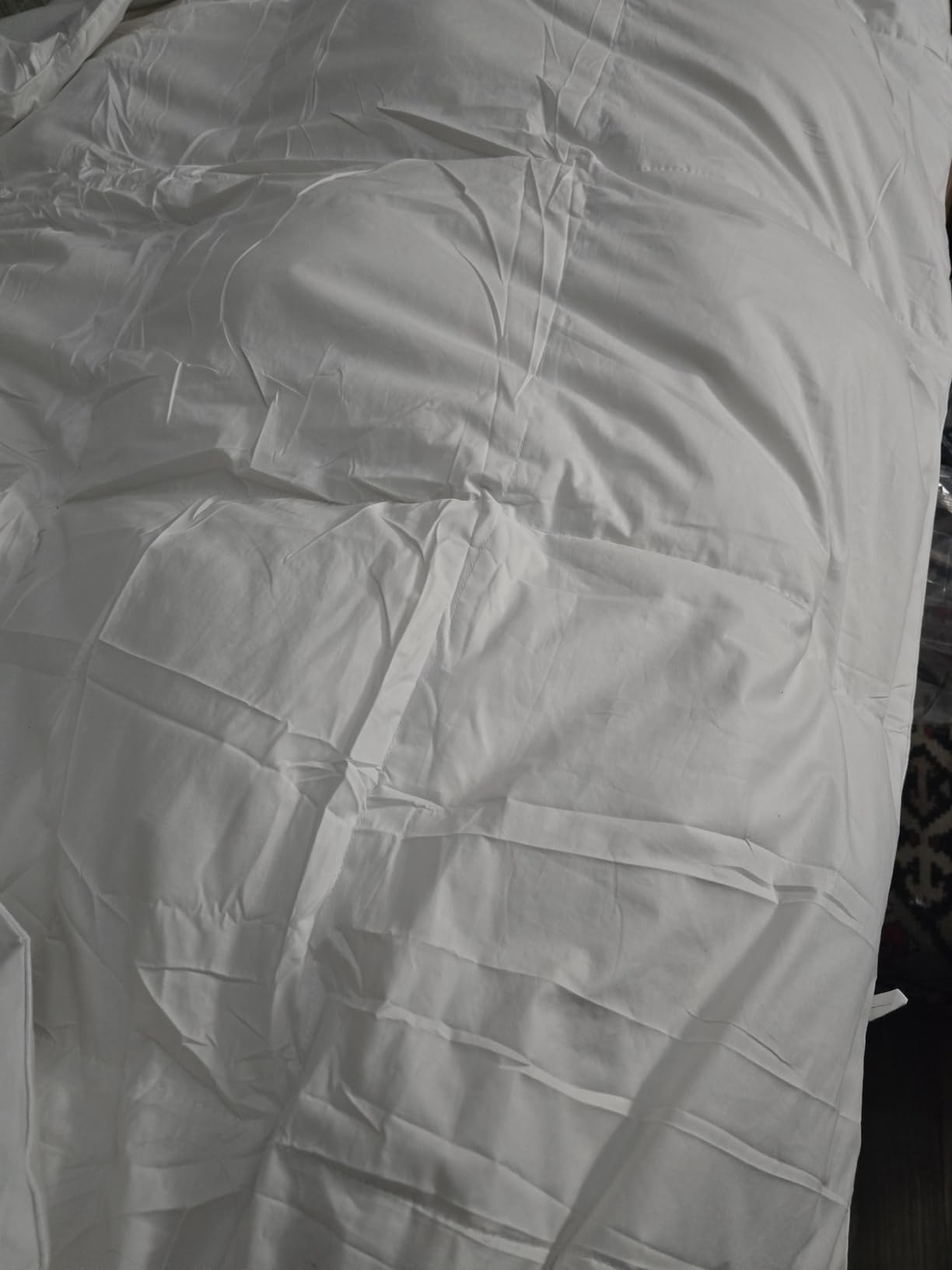 Serta Goose Feather Down Fiber Cotton Comforter Queen Size - 100% Cotton Duvet Insert - Hotel Luxury Hypoallergenic Bedding Comforter All Season Medium Warmth 90 x 90 Inch White - Customer Photo 1