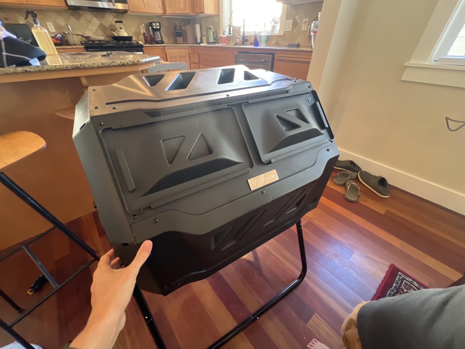 VIVOSUN Outdoor Tumbling Composter Dual Rotating Batch Compost Bin, 43 Gallon Black Door - Customer Photo 1