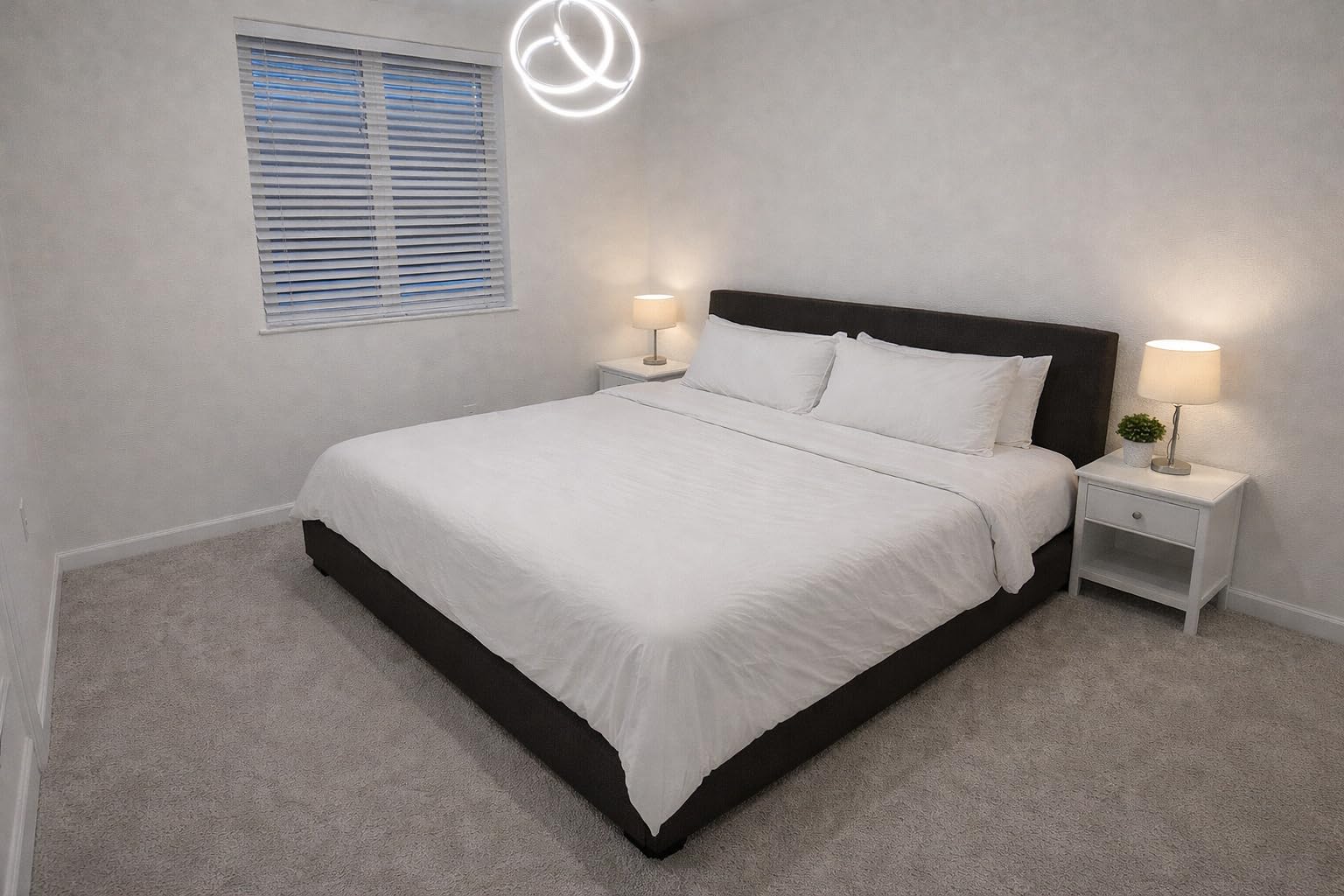 Novilla Queen Size Mattress, 12 Inch Gel Memory Foam Mattress for Cool Night & Pressure Relief, Medium Plush Feel with Motion Isolating, Bliss - Customer Photo 1