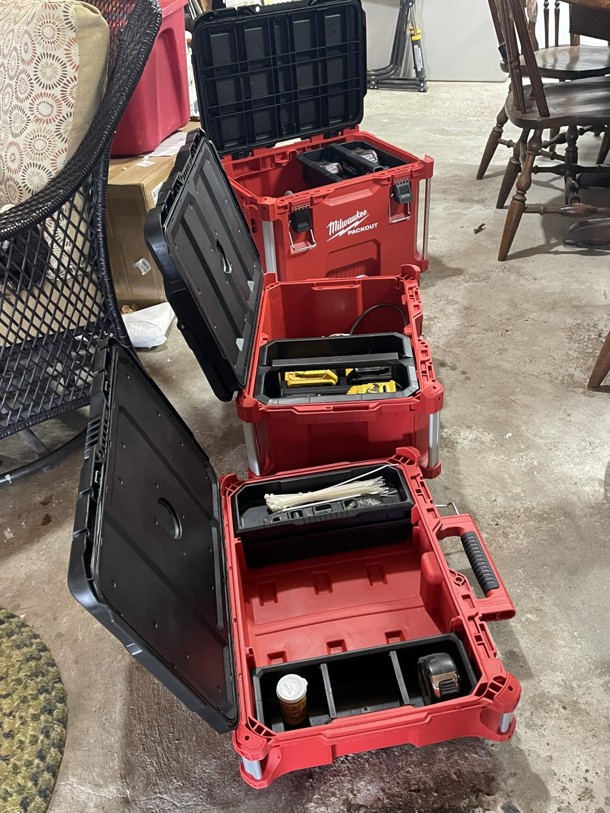 Milwaukee Packout Rolling Modular Stackable Tool Box Storage System, Red - Customer Photo 1