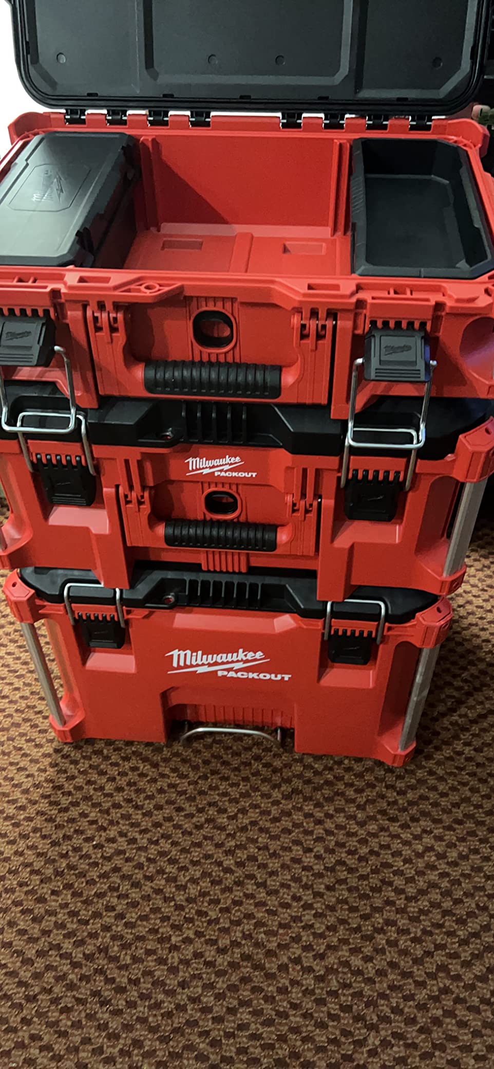 Milwaukee Packout Rolling Modular Stackable Tool Box Storage System, Red - Customer Photo 3