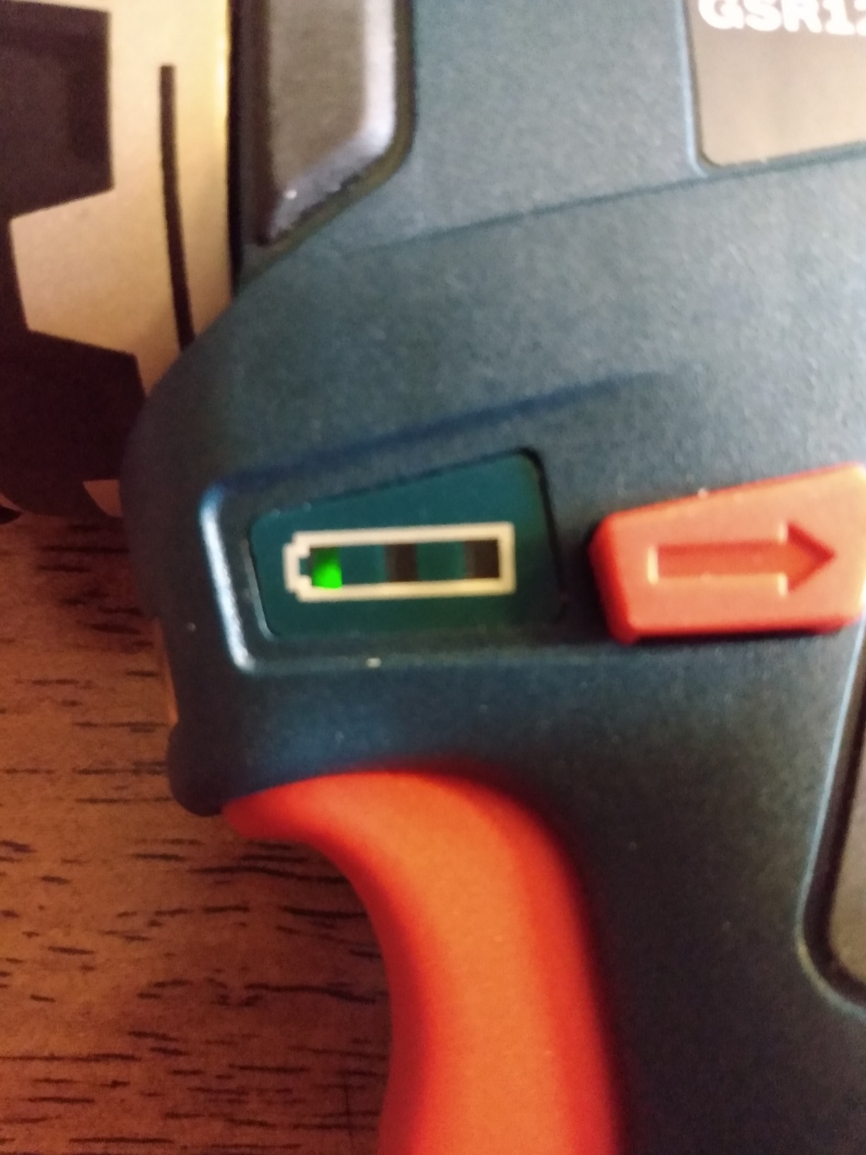 Bosch GSR12V-300FCB22 12V Max Drill/Driver with 5-In-1 Flexiclick System with (2) 2.0 Ah Batteries - Customer Photo 1