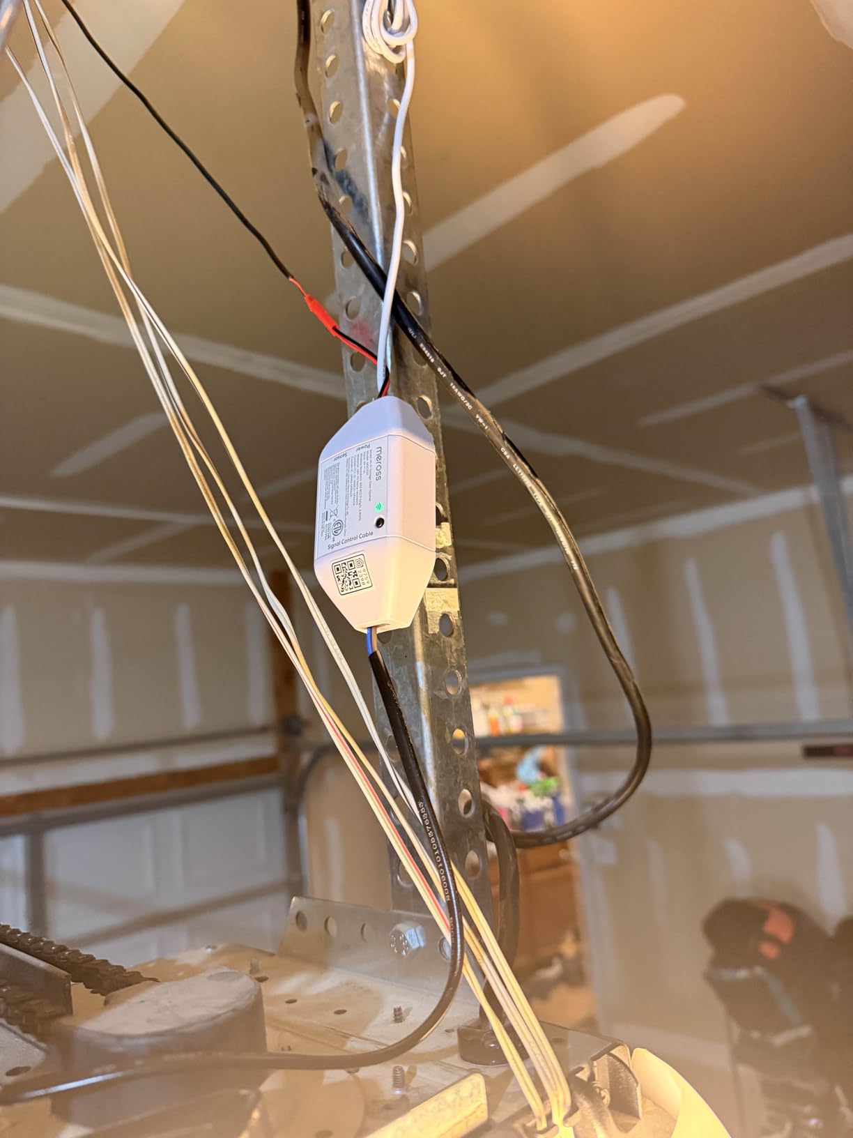 meross Smart Garage Door Opener Remote, Compatible with Apple HomeKit, Amazon Alexa, Google Assistant, SmartThings, Siri, CarPlay and Android, Universal WiFi Garage Controller, No Hub Required - Customer Photo 2