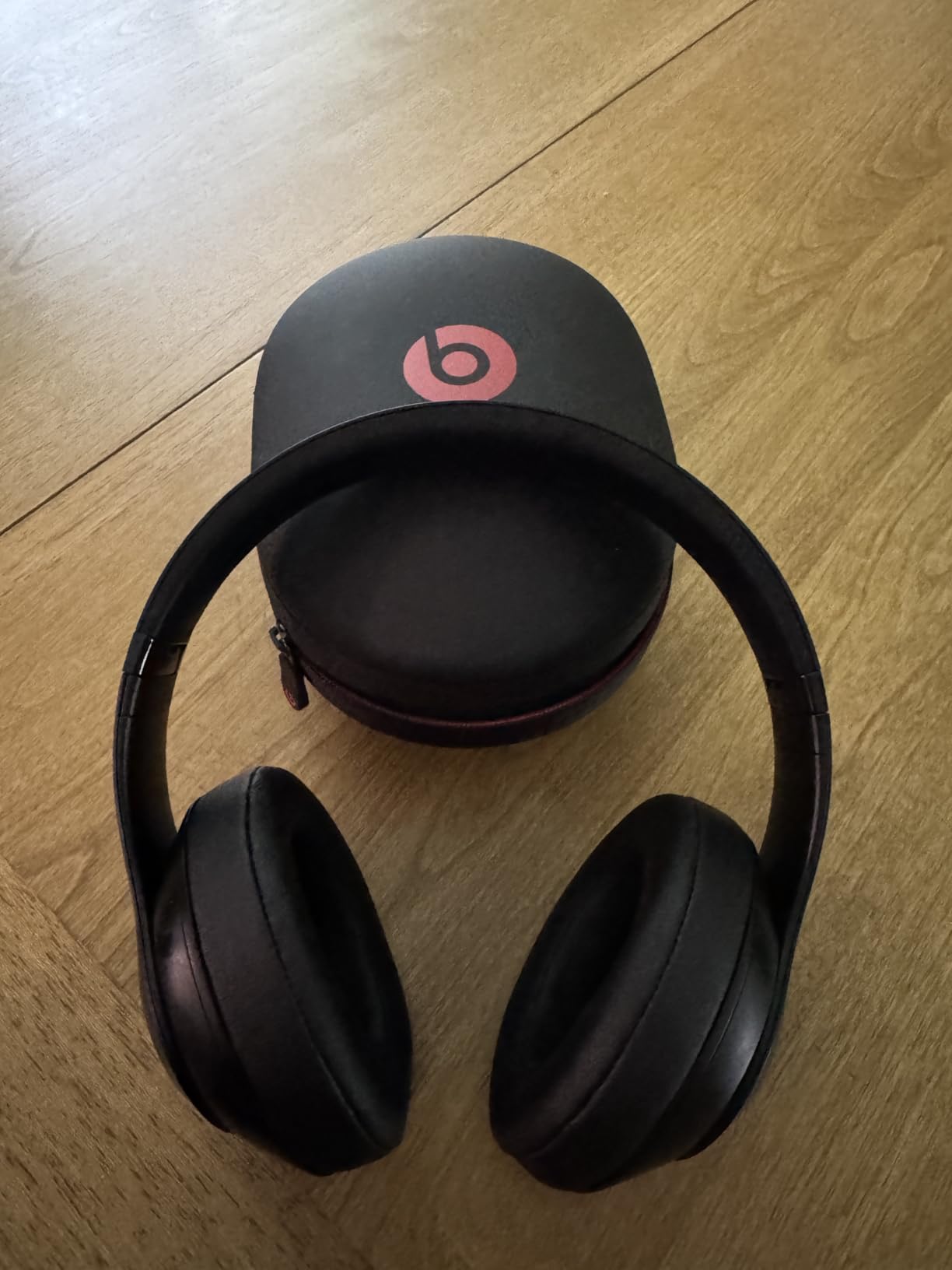 Beats Studio3 Wireless Noise Cancelling Over-Ear Headphones - Apple W1 Headphone Chip, Class 1 Bluetooth, 22 Hours of Listening Time, Built-in Microphone - White - Customer Photo 2