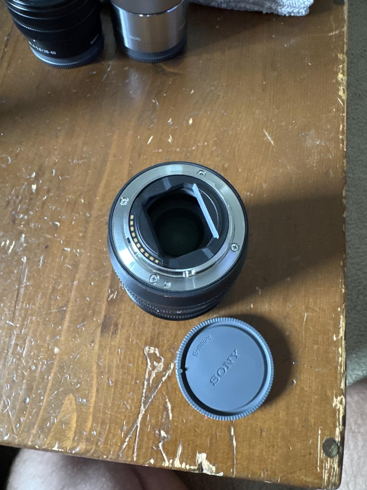 Sony FE 20mm F1.8 G Full-Frame Large-Aperture Ultra-Wide Prime G Lens - Compact Lightweight Weather-Sealed Lens for Landscapes and Astrophotography - Customer Photo 2