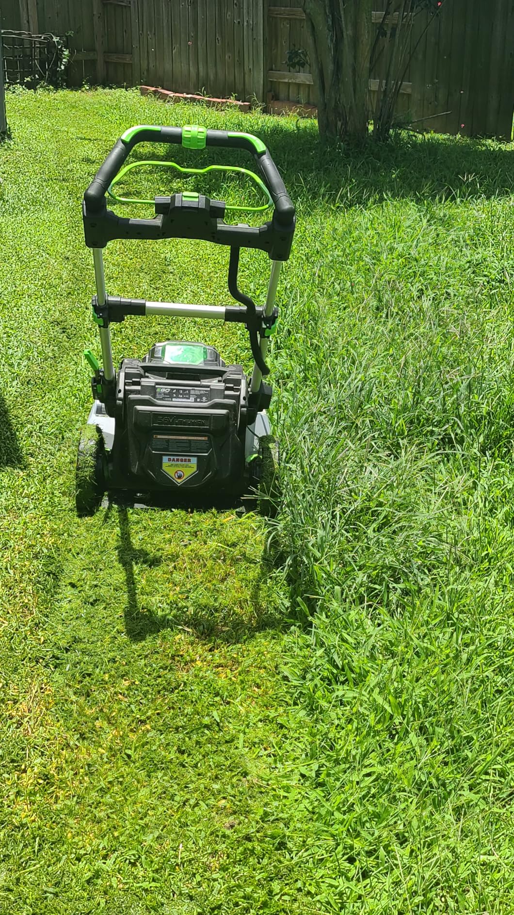 EGO POWER+ Electric Lawn Mower, Self-Propelled Cordless with Select Cut and Touch Drive, Includes 56V 7.5Ah Battery and Rapid Charger – LM2135SP - Customer Photo 1