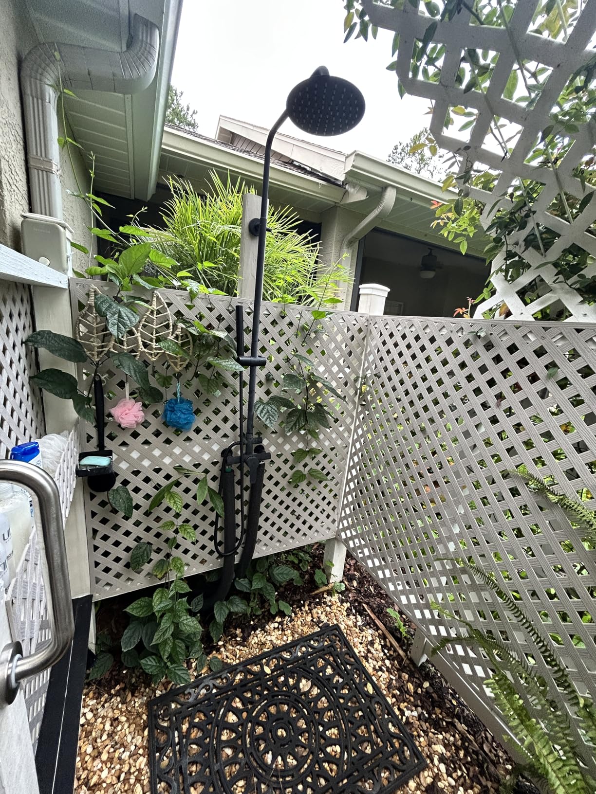 gotonovo Outdoor Shower Fixtures SUS304 Stainless Steel Rain Shower Kit Faucet High Pressure Wall Mount 2 Dual Function 8 Inch Showerhead and Handheld Spray Combo, Single Handle, Matte Black - Customer Photo 2