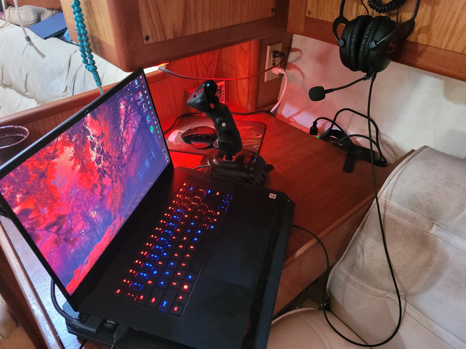 Razer Blade 15 Advanced Gaming Laptop 2020: Intel Core i7-10875H 8-Core, NVIDIA GeForce RTX 2070 Super Max-Q, 15.6