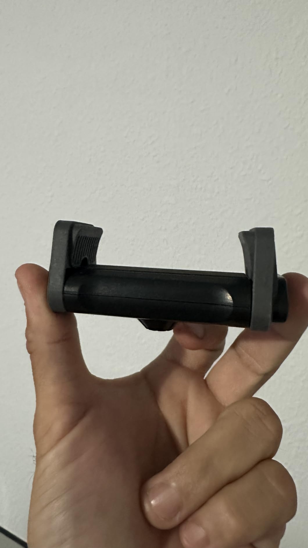 Ubeesize Phone Tripod, Portable and Flexible Tripods with Wireless Remote and Clip, Cell Phone Tripode Stand for Video Recording Customer Review Ubeesize Phone Tripod, Portable and Flexible Tripods with Wireless Remote and Clip, Cell Phone Tripode Stand for Video Recording - Customer Photo 1