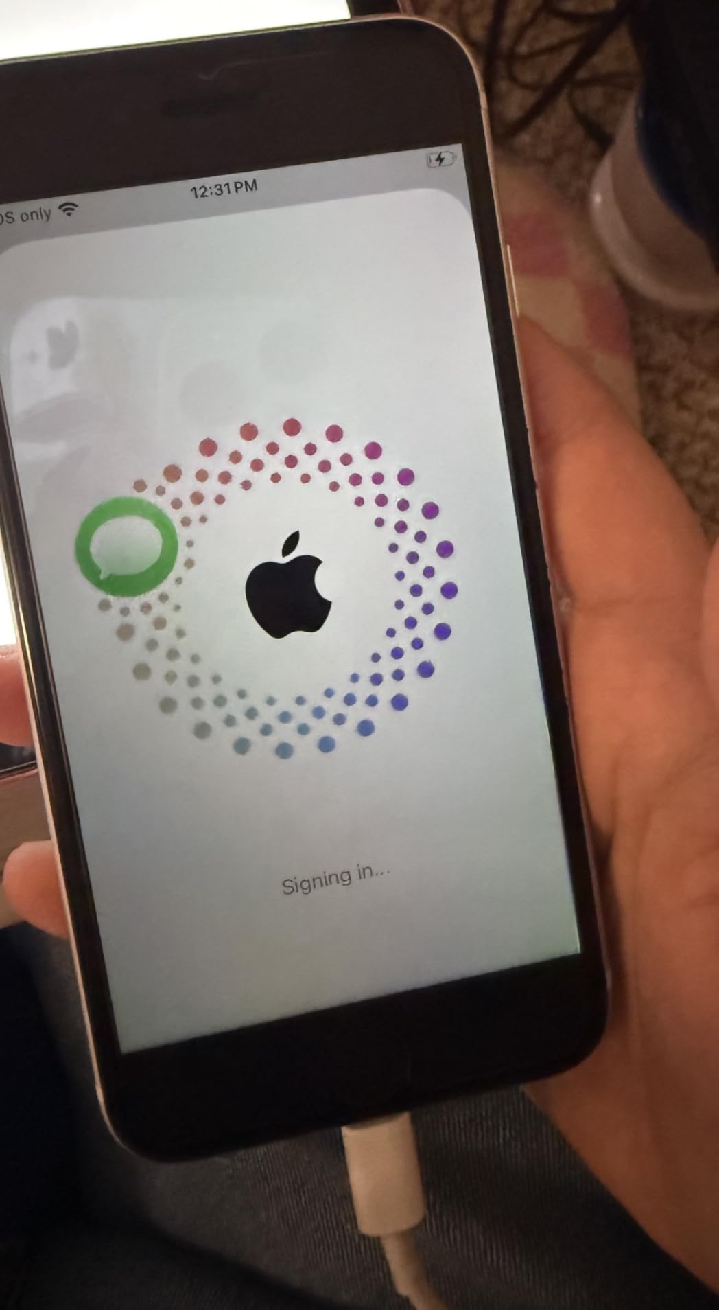 Apple iPhone SE (2nd Generation), 64GB, Red - Unlocked (Renewed) - Customer Photo 2