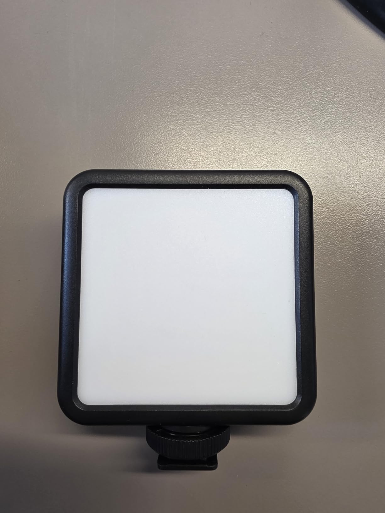 ULANZI VL-81 3000mAh Bi-Color LED Video Light w Softbox - 3200K-5600K+CRI95 Rechargeable Camera Light, 3 Cold Shoe Mount for DSLR/GoPro/Sony/Canon/iPhone, Vlog Filming TikTok Live & Photography Customer Review ULANZI VL-81 3000mAh Bi-Color LED Video Light w Softbox - 3200K-5600K+CRI95 Rechargeable Camera Light, 3 Cold Shoe Mount for DSLR/GoPro/Sony/Canon/iPhone, Vlog Filming TikTok Live & Photography - Customer Photo 1